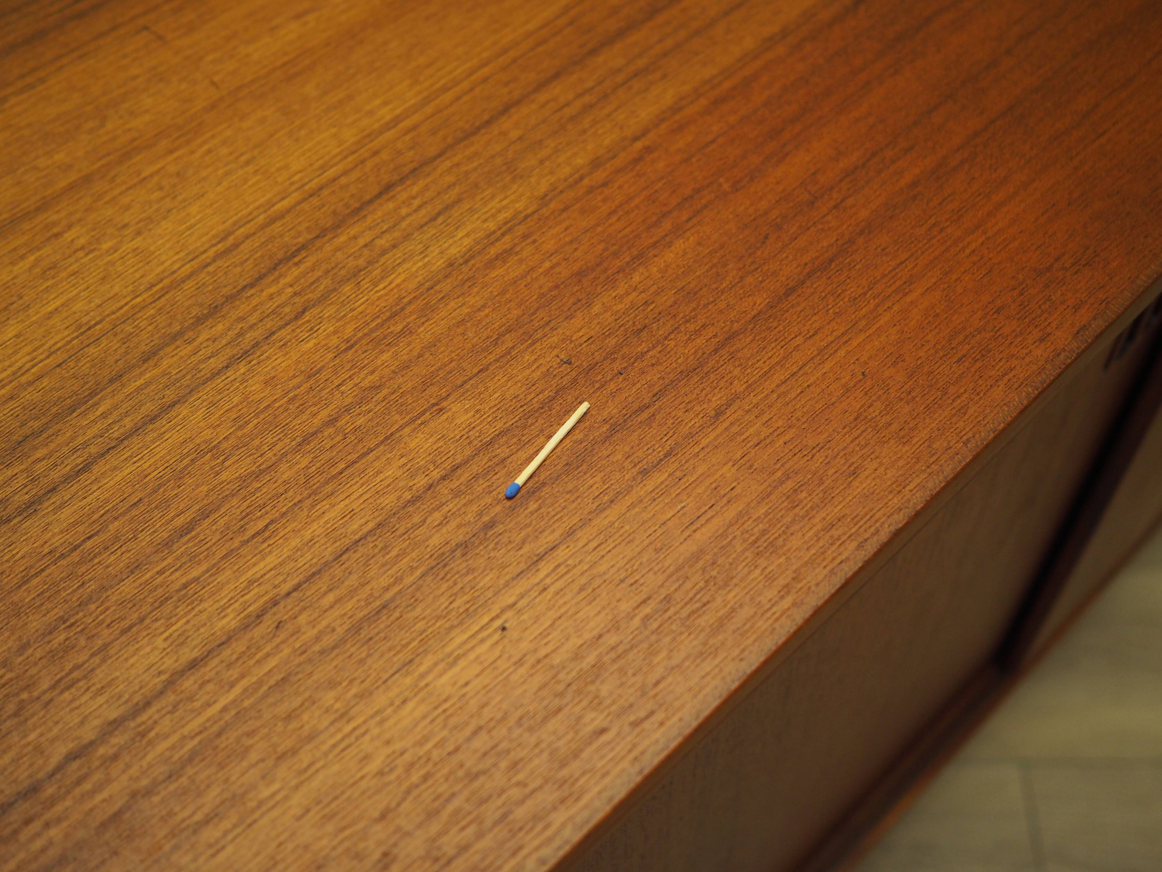 Buffet en teck, design danois, années 1970, production : Danemark