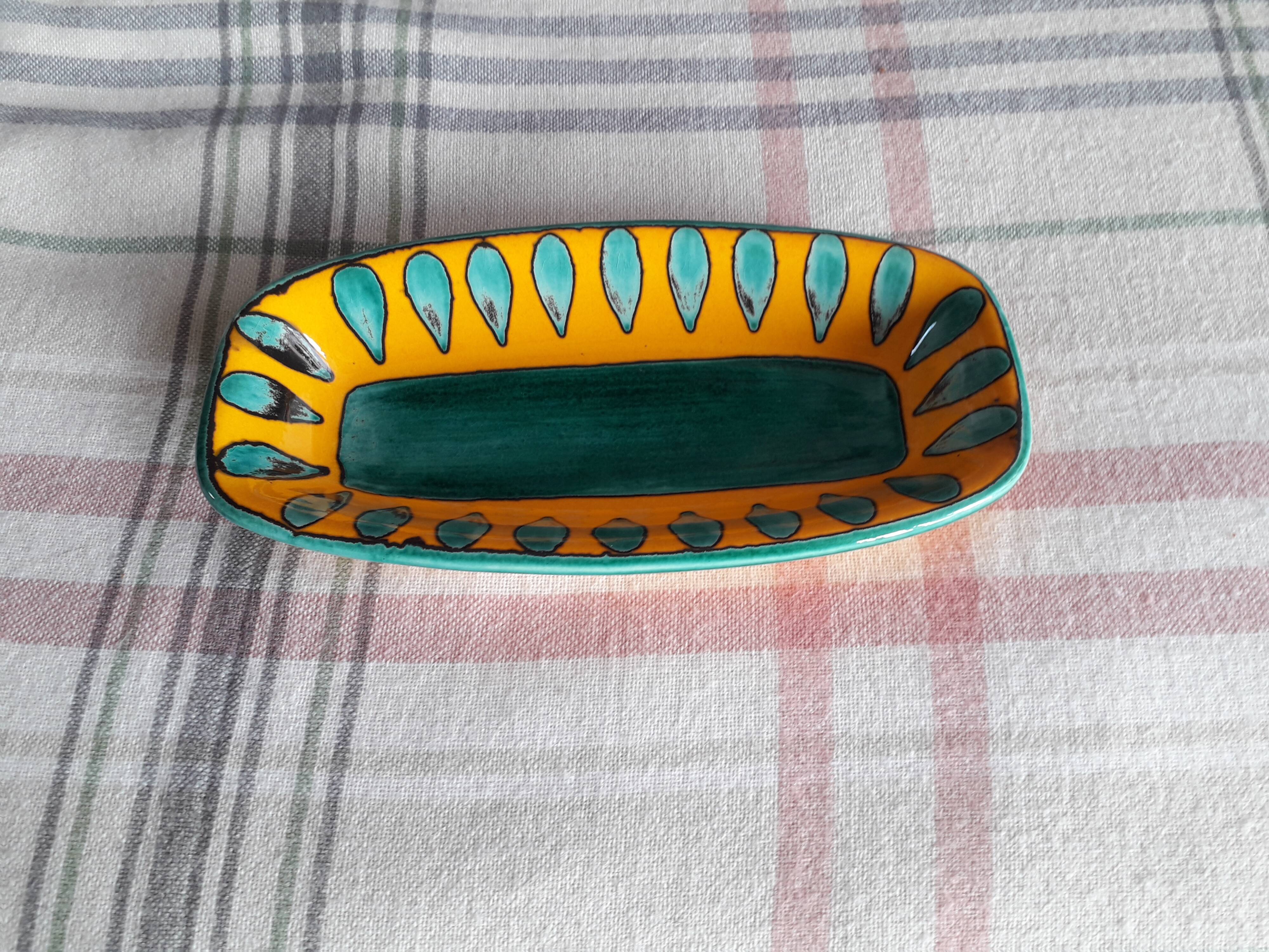 Ceramic pocket emptier from Saint Clément