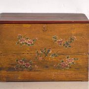 Antique Chinese chest with painted flowers in elm – China, circa 1900