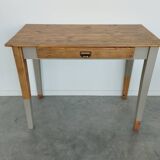Farm table