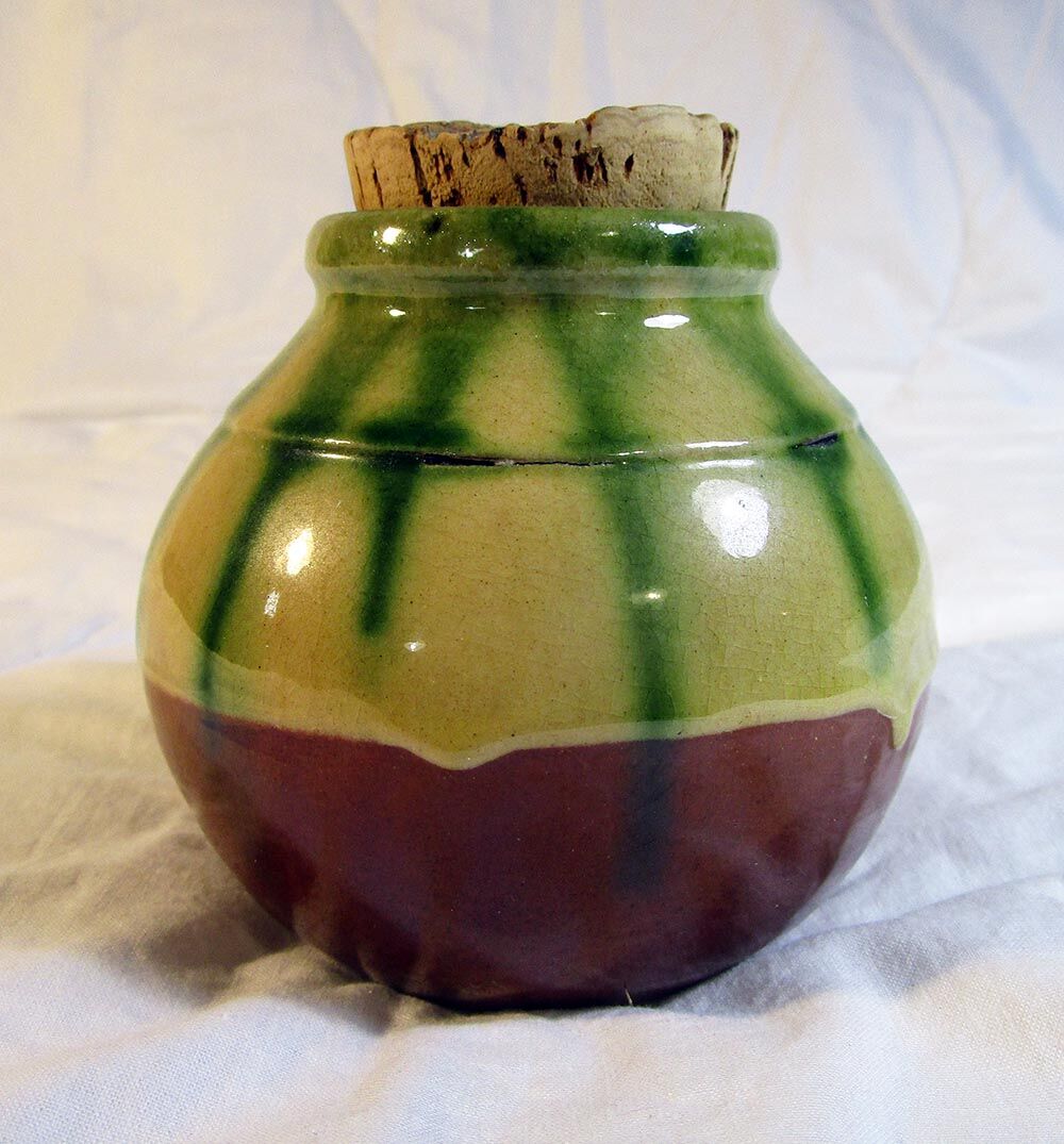 Ceramic pot for honey