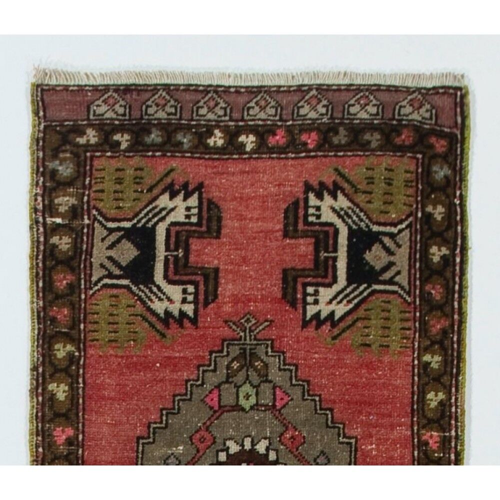Handmade Accent Rug. Vintage Door Mat. Turkish Seat Cover. Entryway Mat. Kitchen Rug