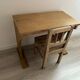 Bureau ancien pour enfant