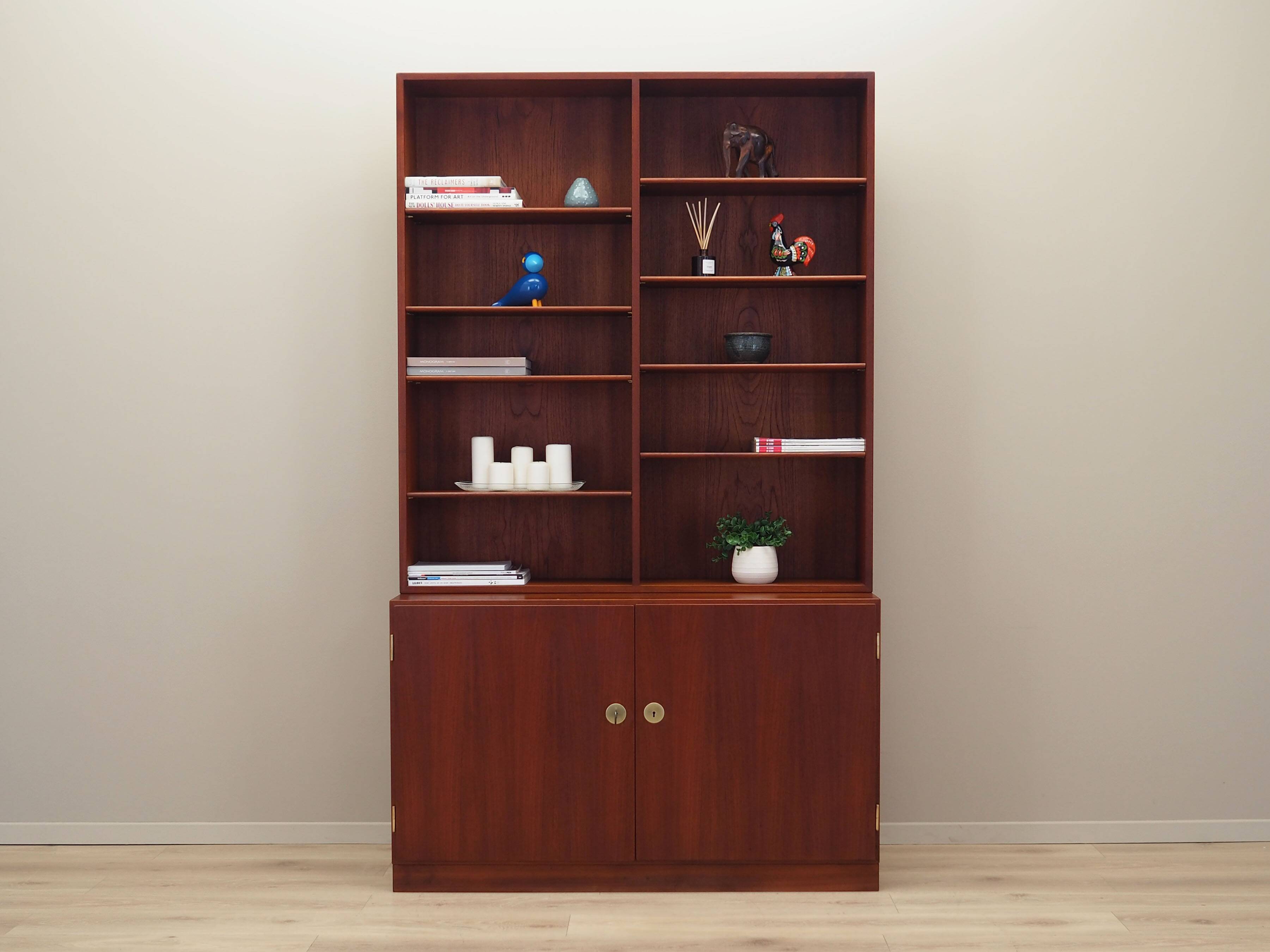 Teak bookcase, Danish design, 1960s, designer: Børge Mogensen