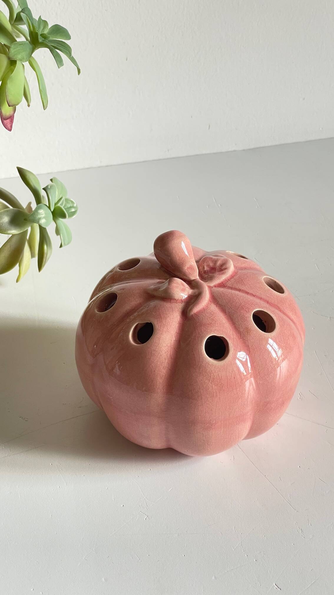Vase, pique-fleurs vintage en céramique