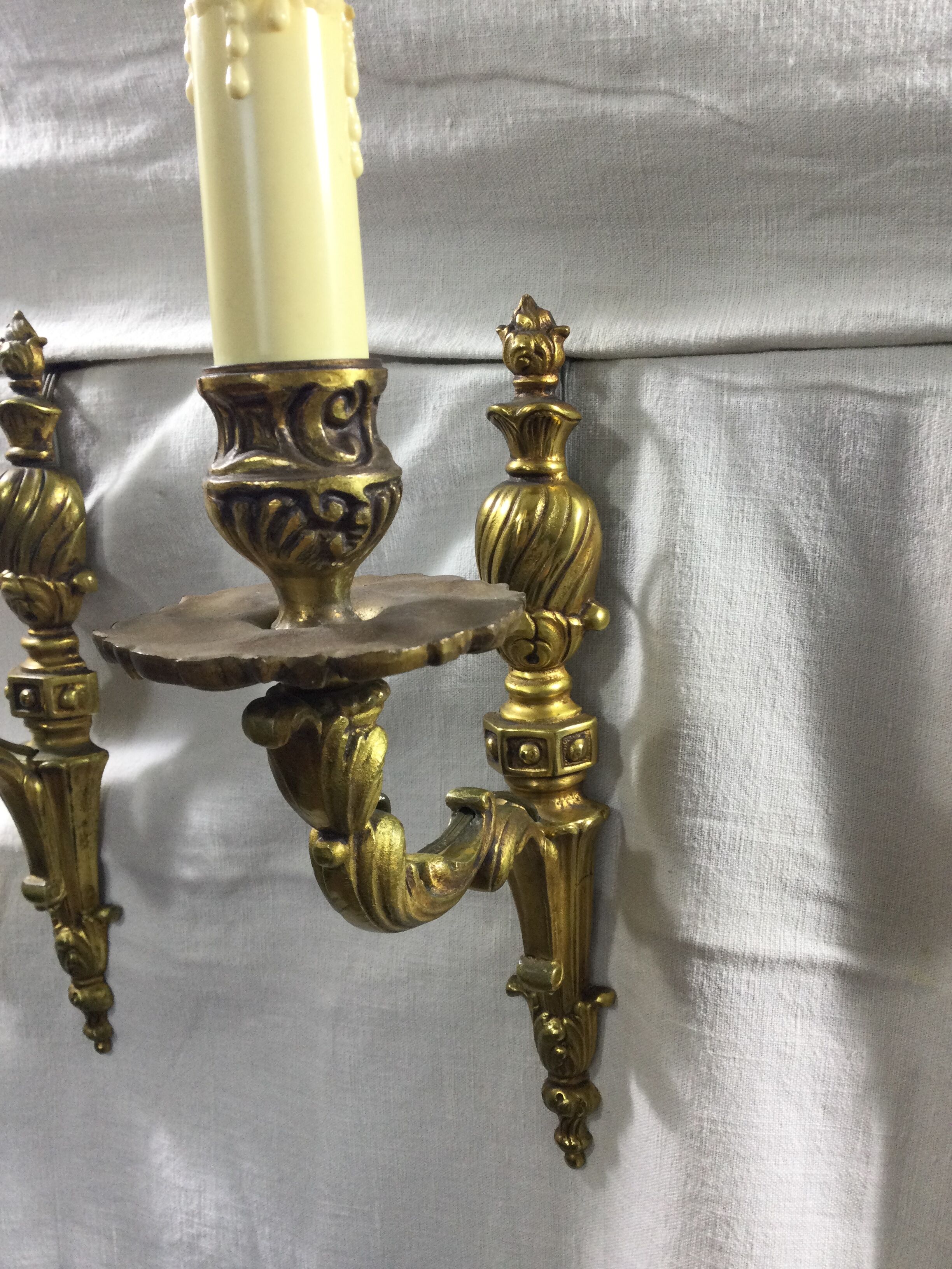 Pair of 1-light bronze wall lamp