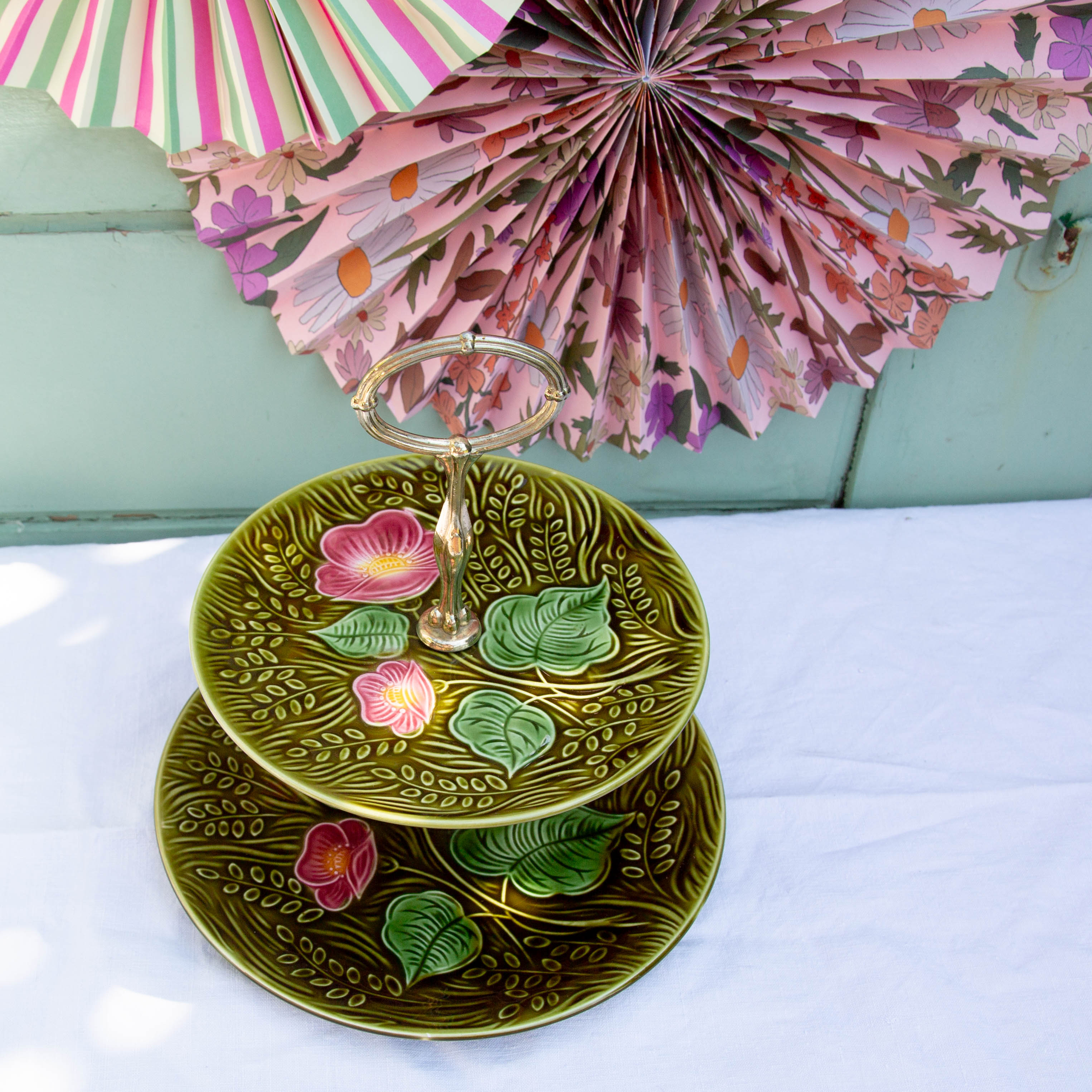 Servant cake display slurry flowers sarreguemines