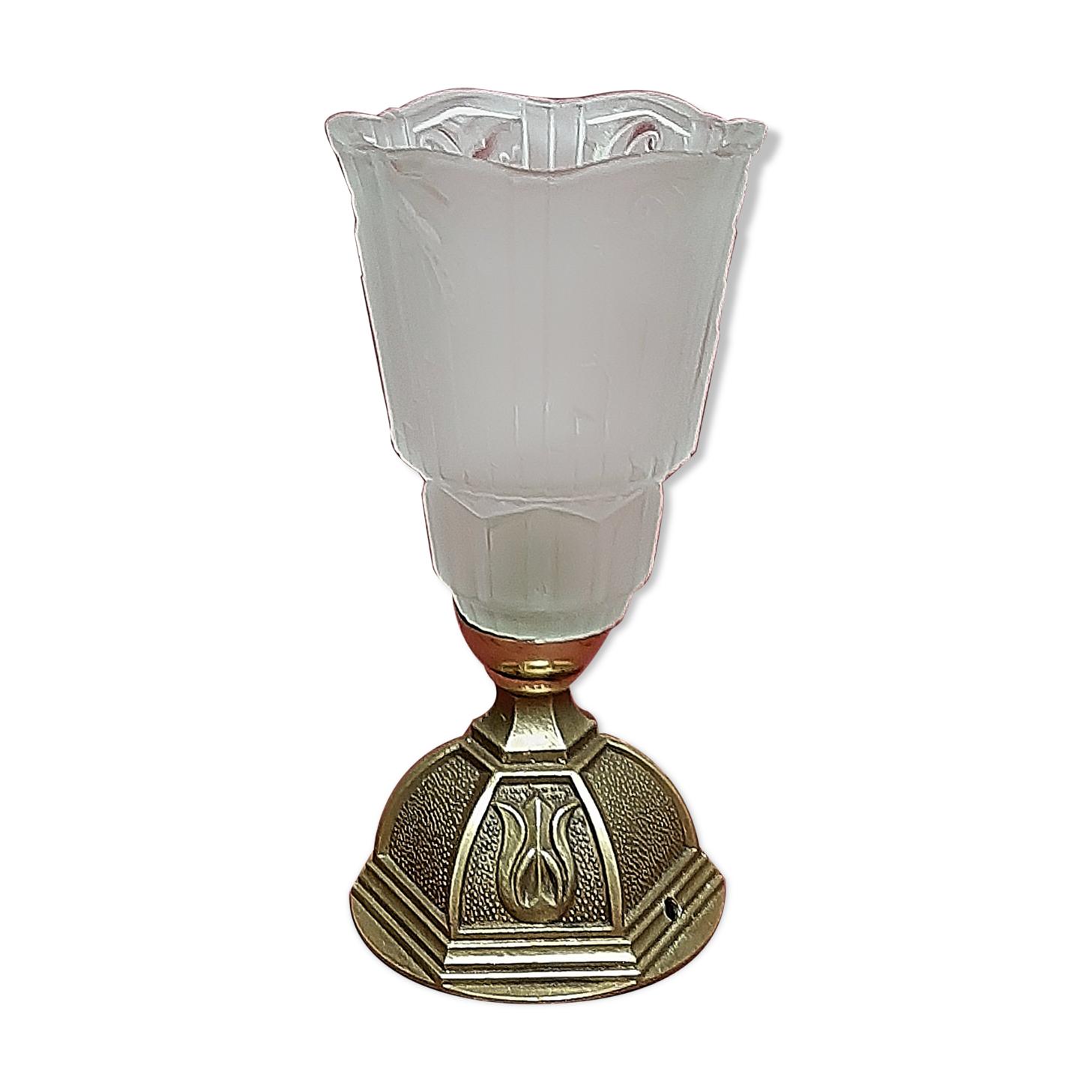 Art Deco period lamp, superb tulip in molded pressed glass signed P MAYNADIER