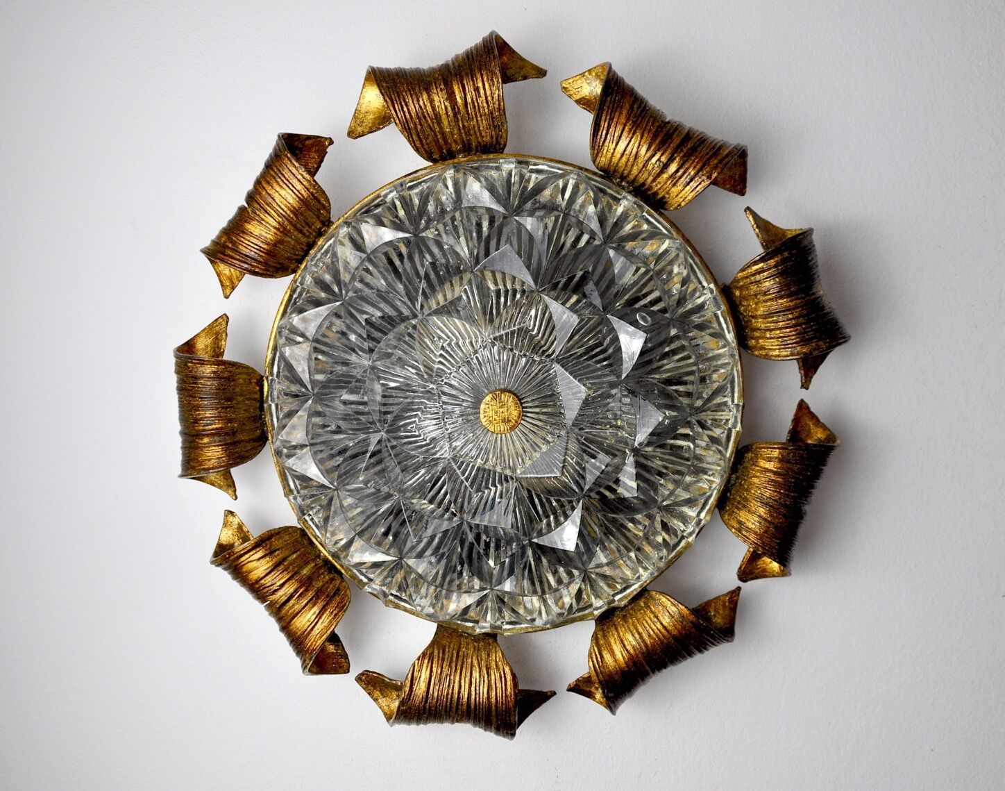 Applique soleil, feuille d'or, verre de Murano, Italie, 1960
