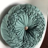 Coussin rond plissé main vert vintage
