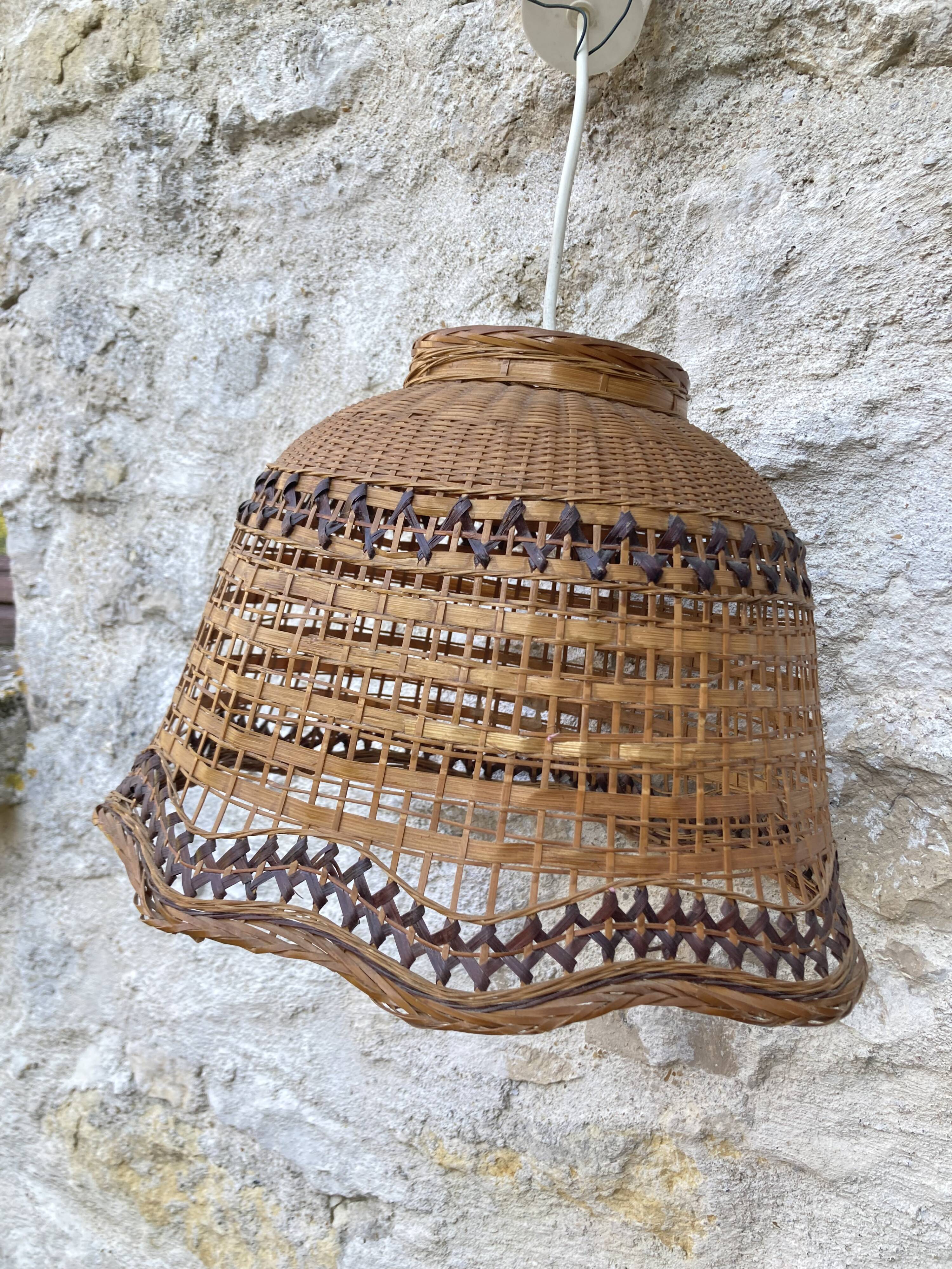 Suspension en osier vintage