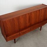 Buffet haut en teck, design danois, années 1960, production : Danemark