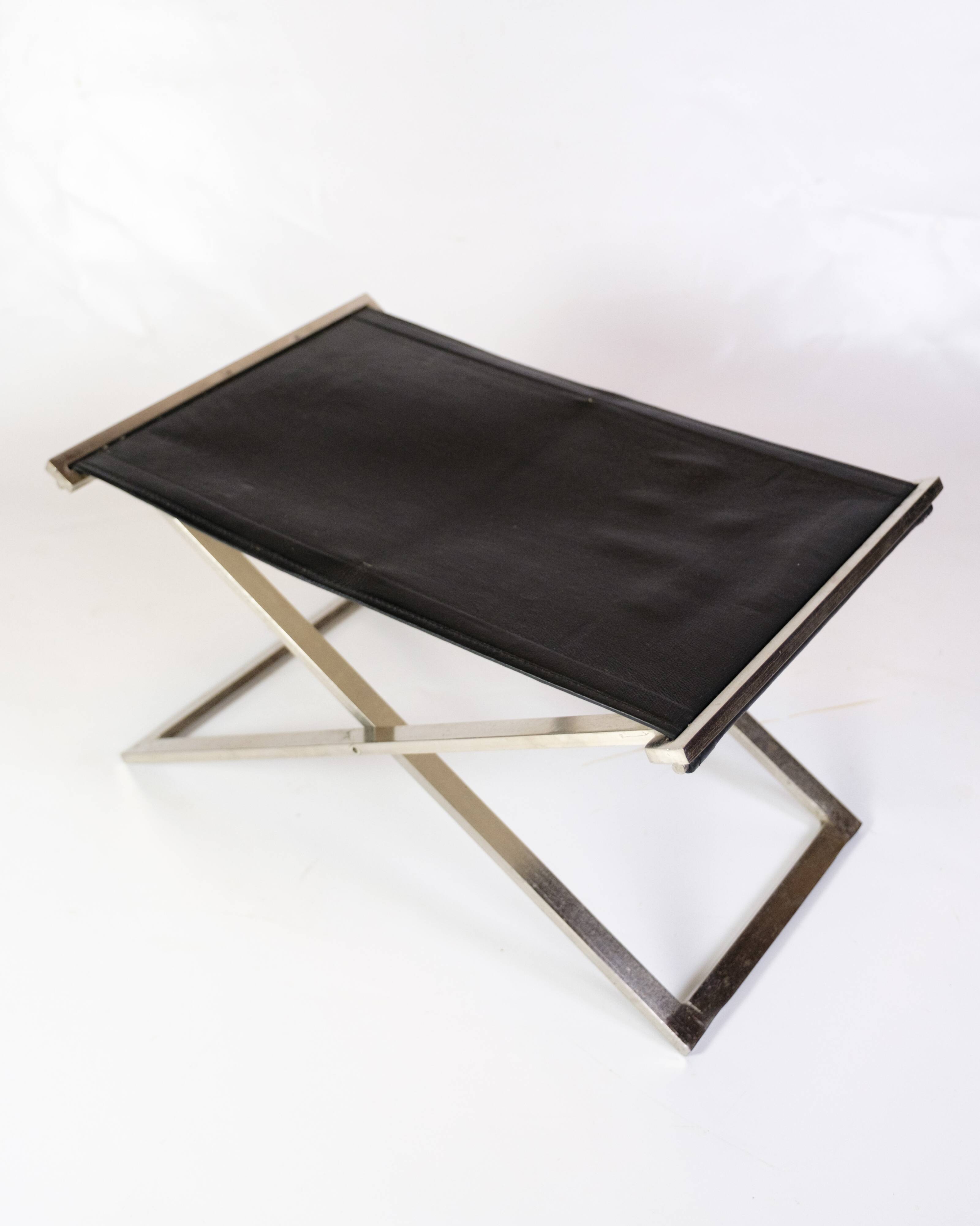 Tabouret en acier brossé et cuir noir par Michael Christensen
