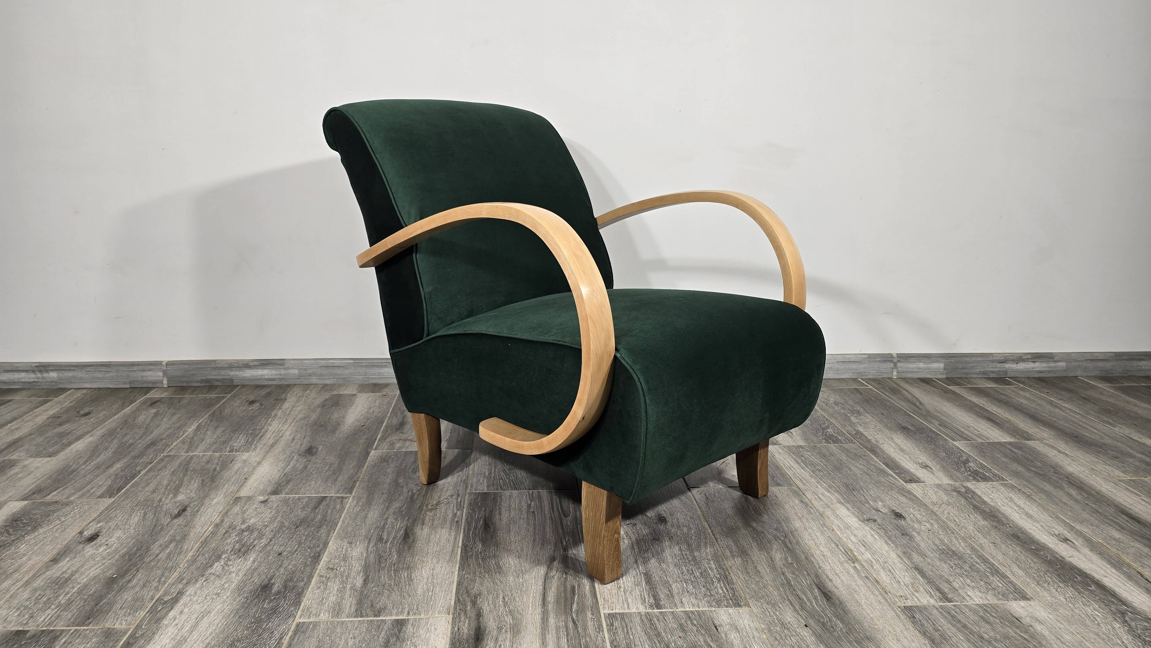Art Deco Lounge Chair by Jindrich Halabala