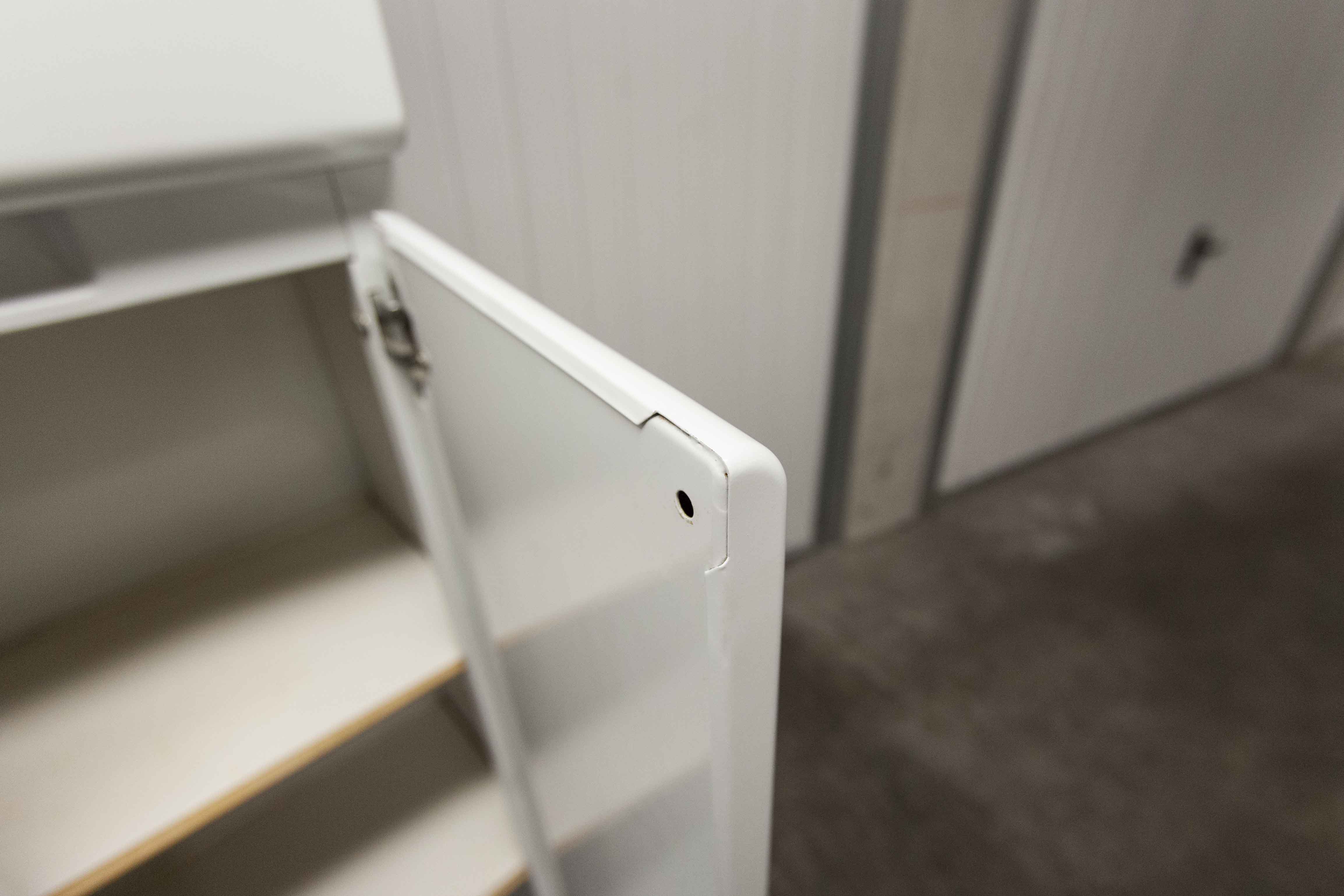 Bathroom cabinet in white metal 1960
