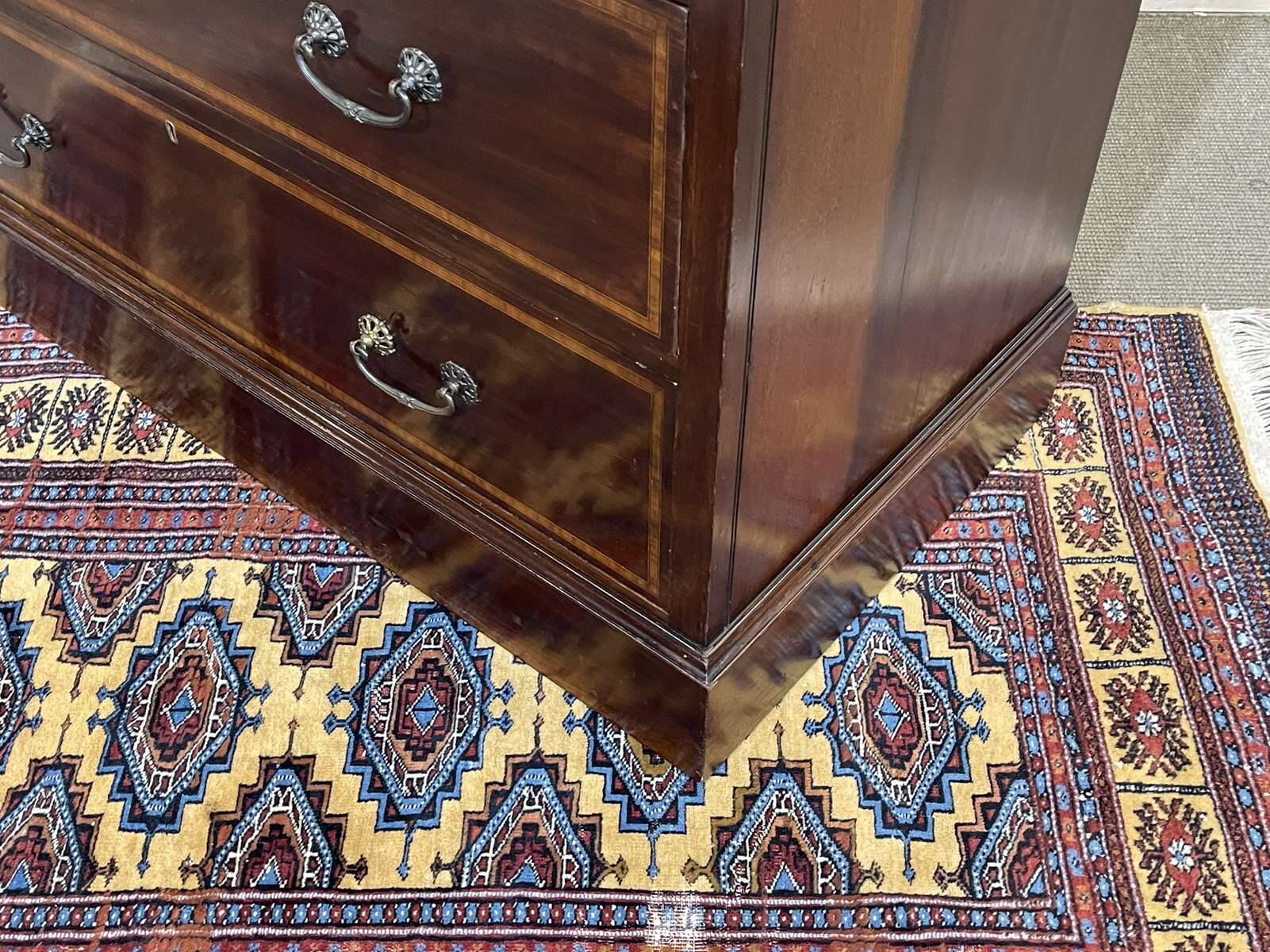 Commode anglaise début XXème en acajou