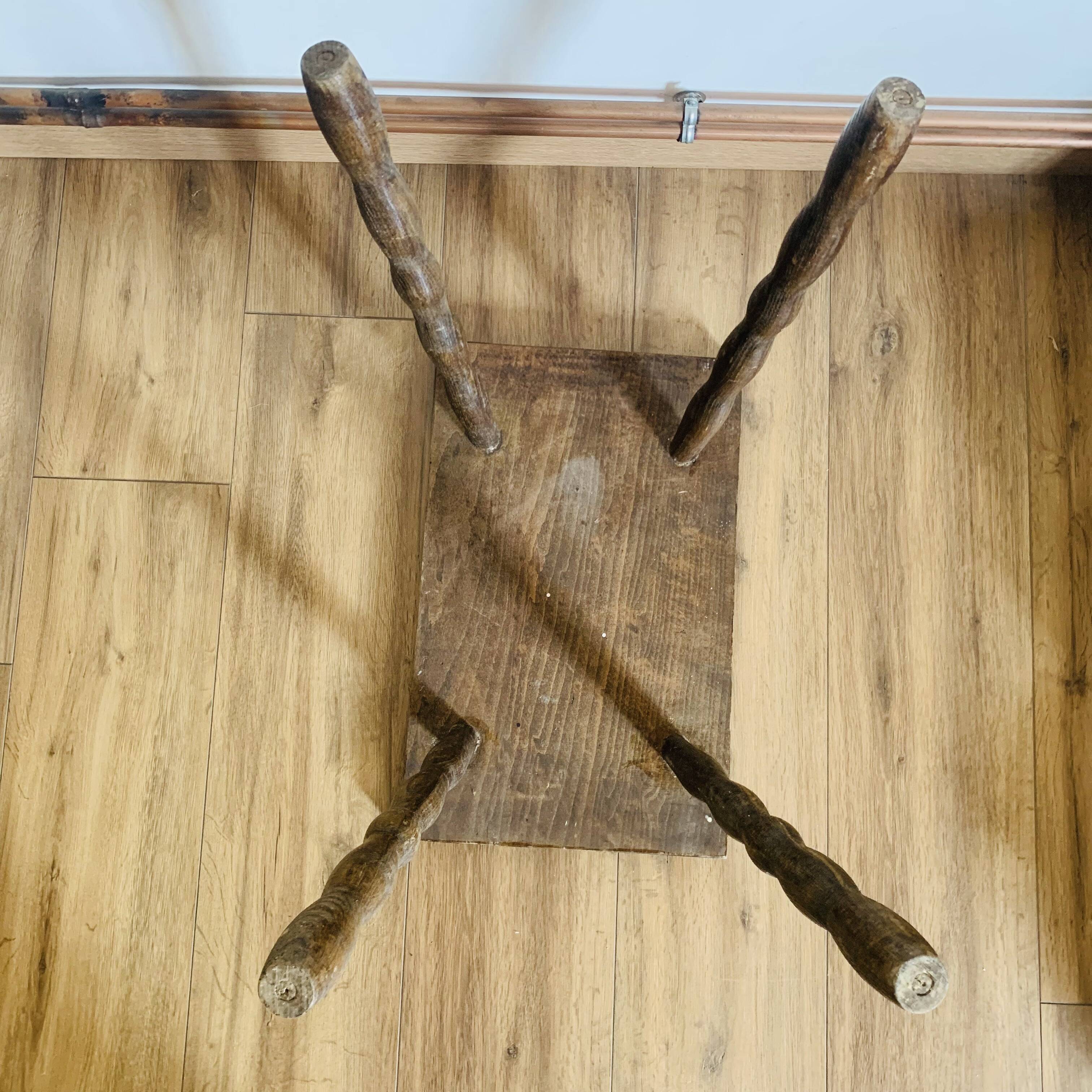 Ancienne table basse d’appoint