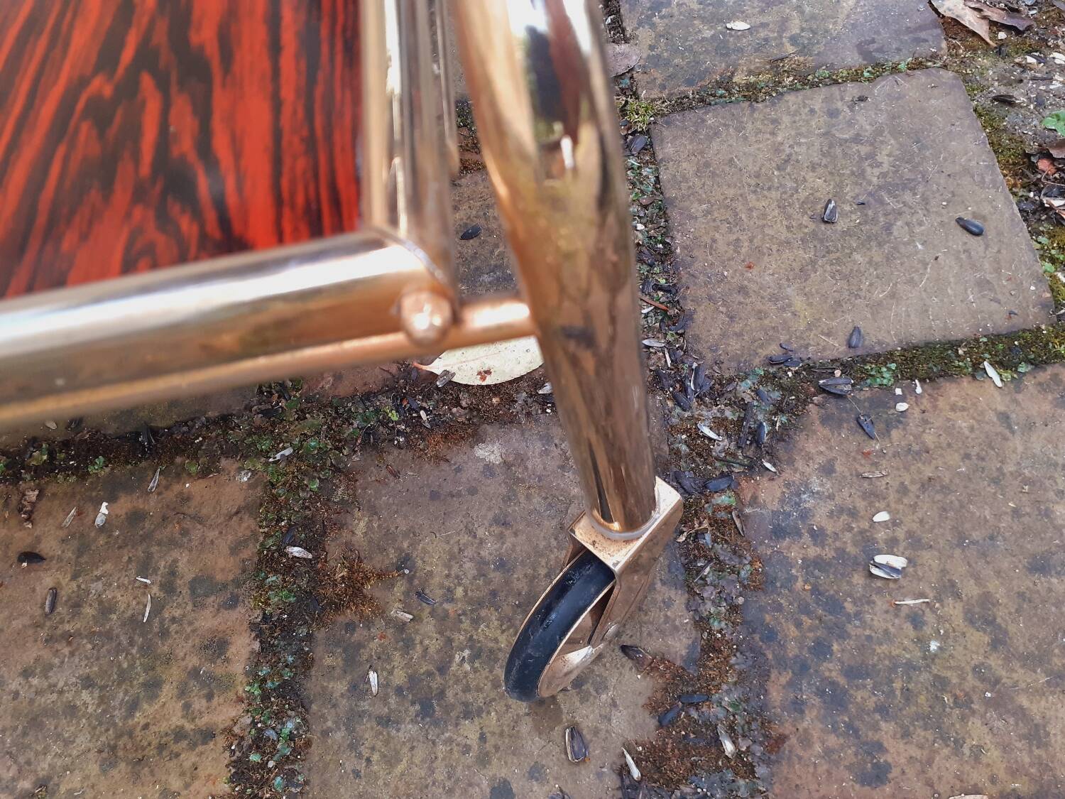 Rolling dessert trolley from the 1960s