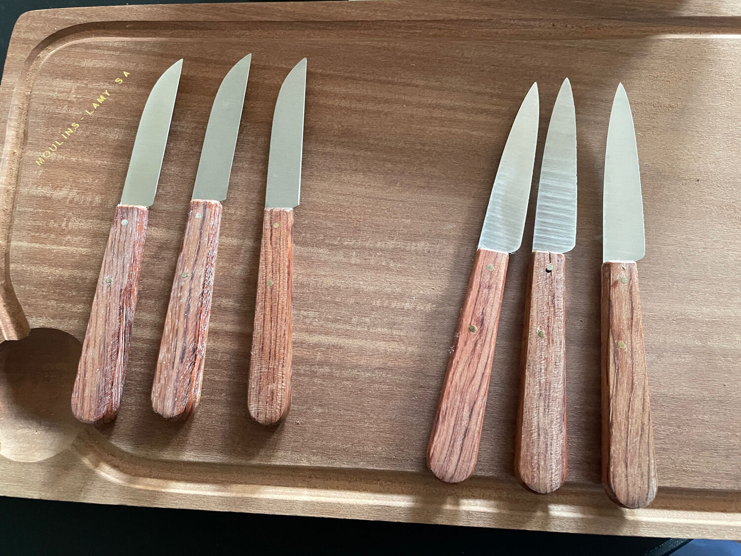 Cutlery box and meat log