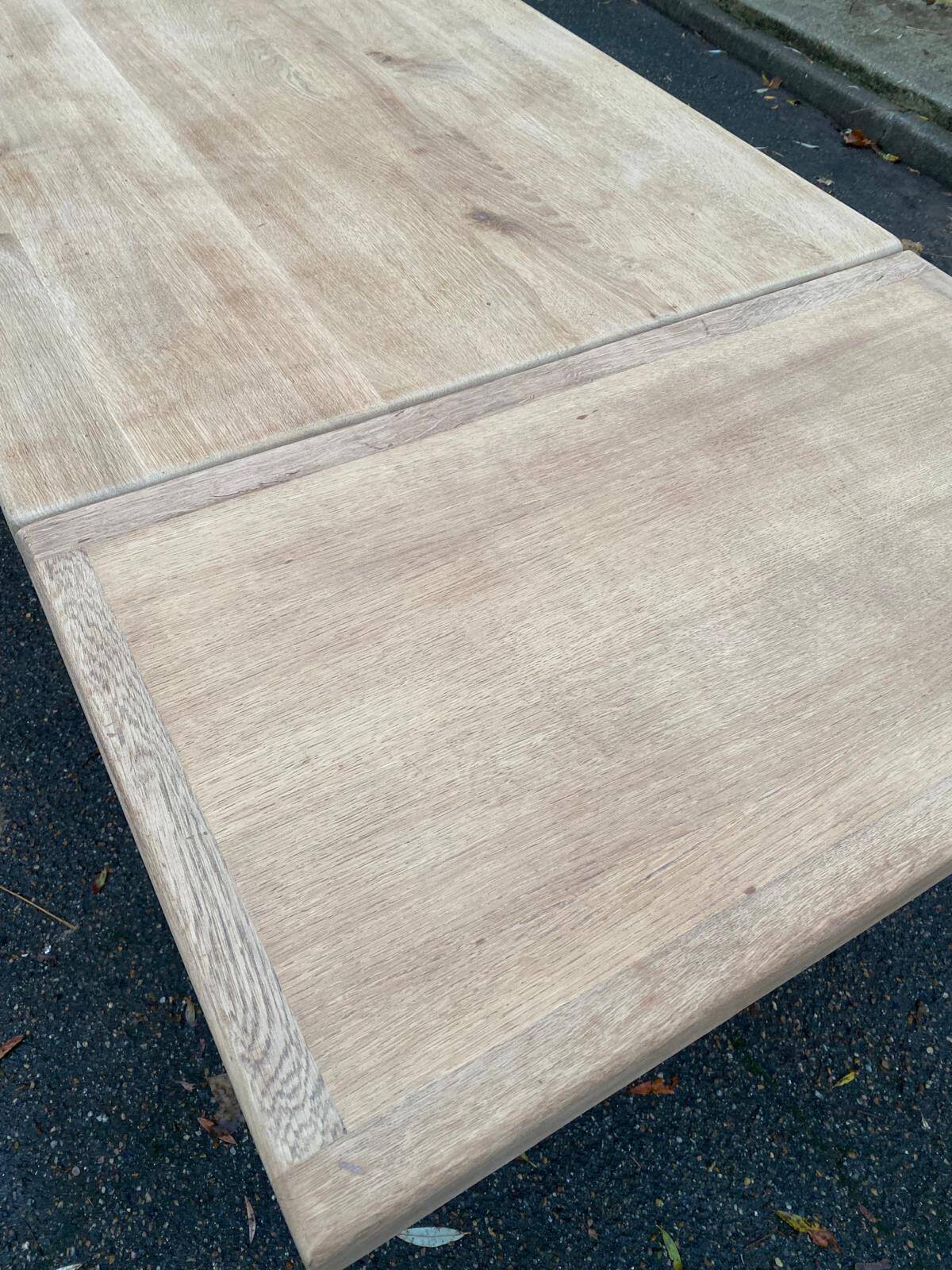 Extendable farmhouse dining table restored in solid oak, 19th century, 180-280cm