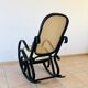 Rocking-chair vintage en bois courbé et cannage 1960