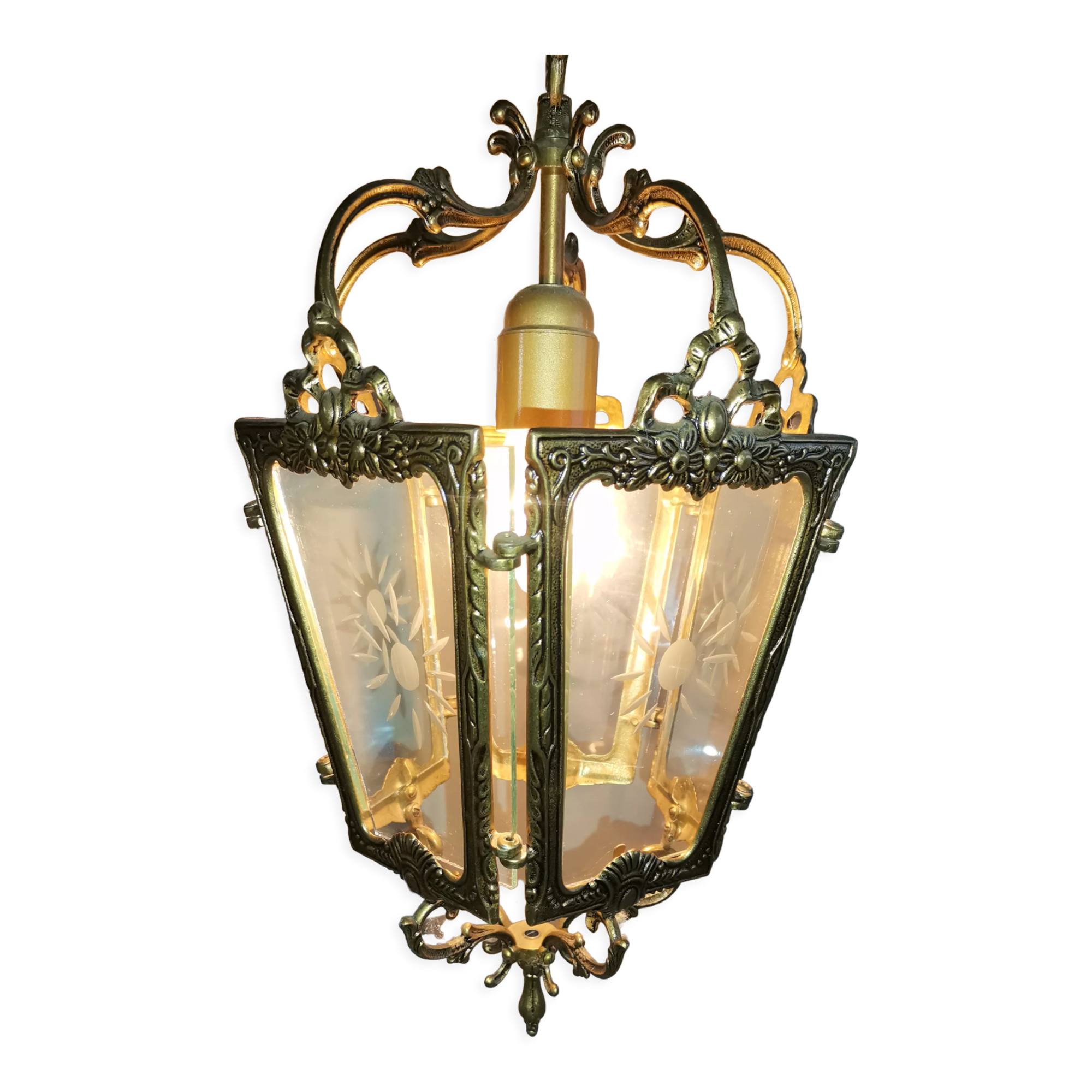 Chandelier suspension lantern