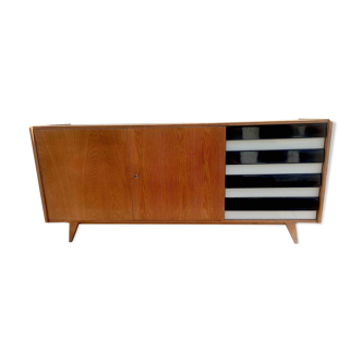 Enfilade par Jiri Jiroutek modèle U-460