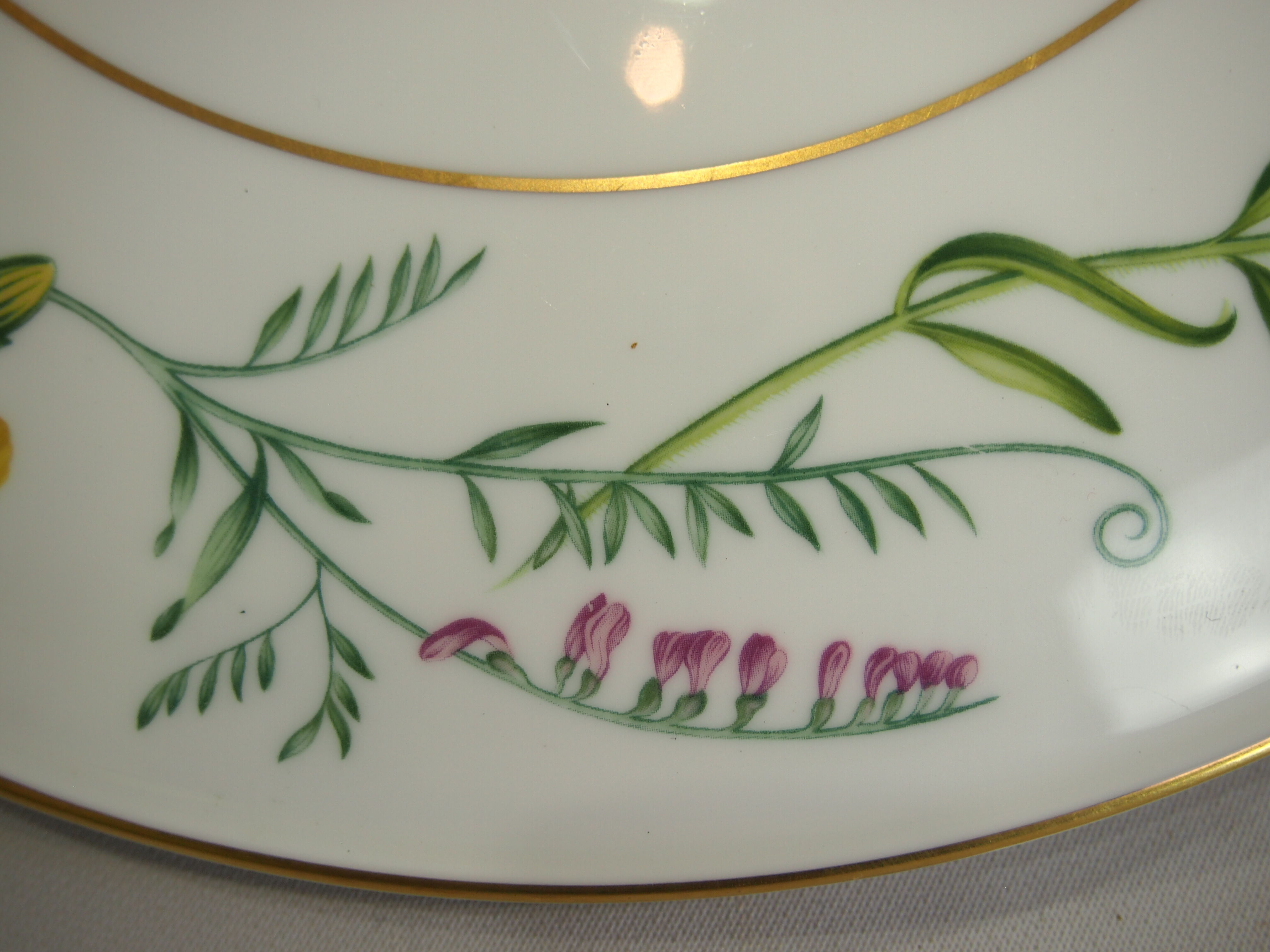 Cake dish Arcadia Royal Worcester fine bone porcelain