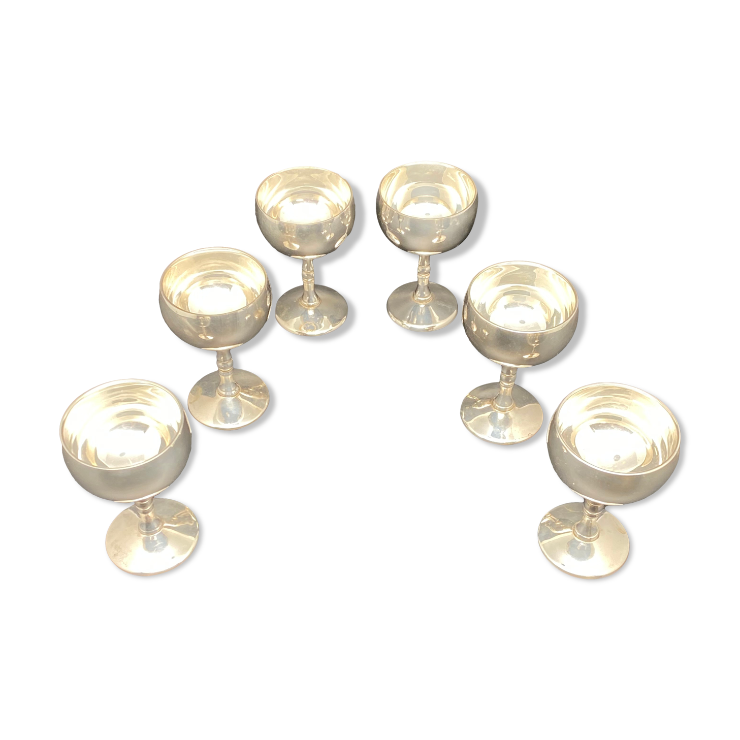 Strong silver alcohol cups in original velvet box