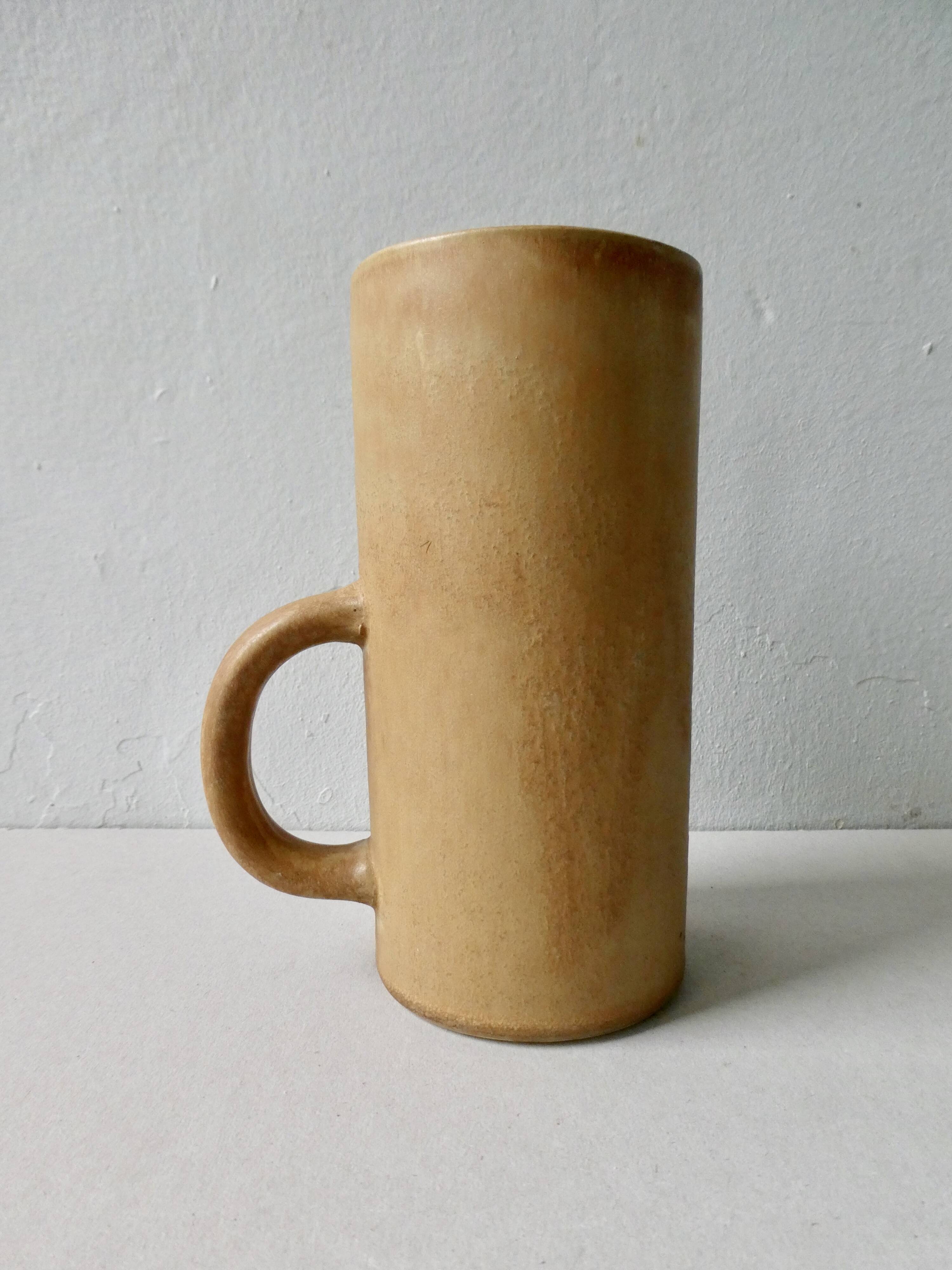 Sandstone vase, natural tone