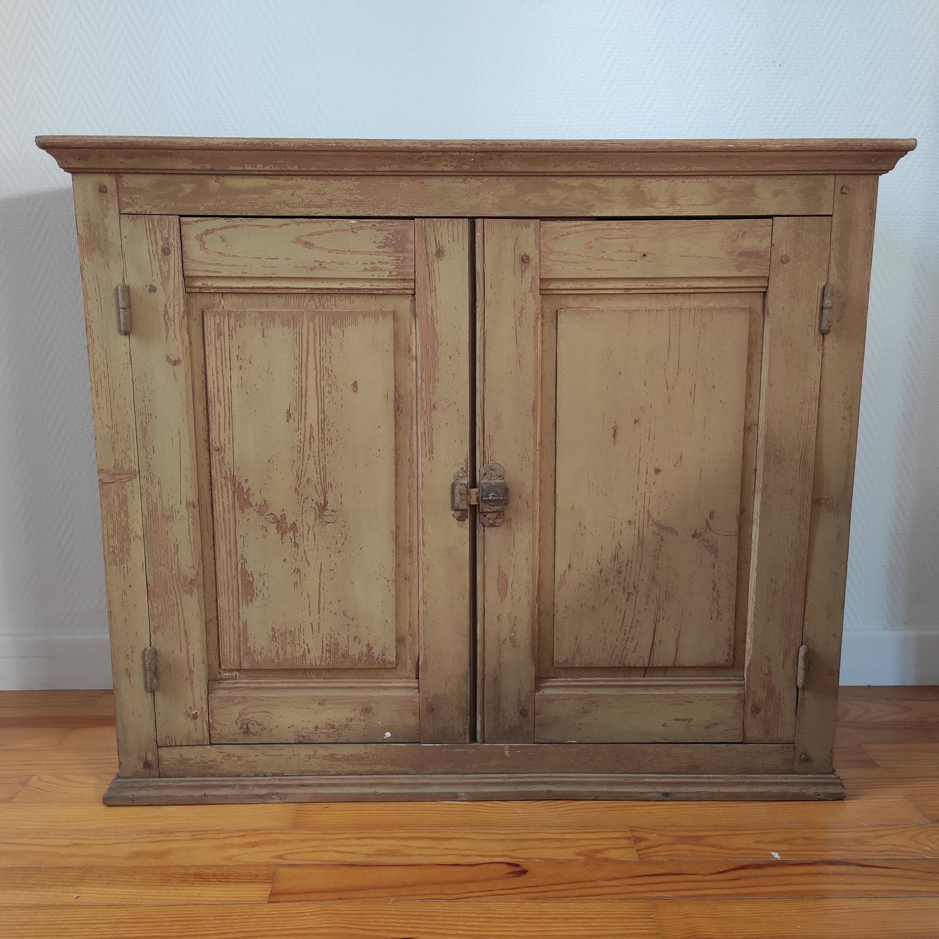 Old Parisian style buffet