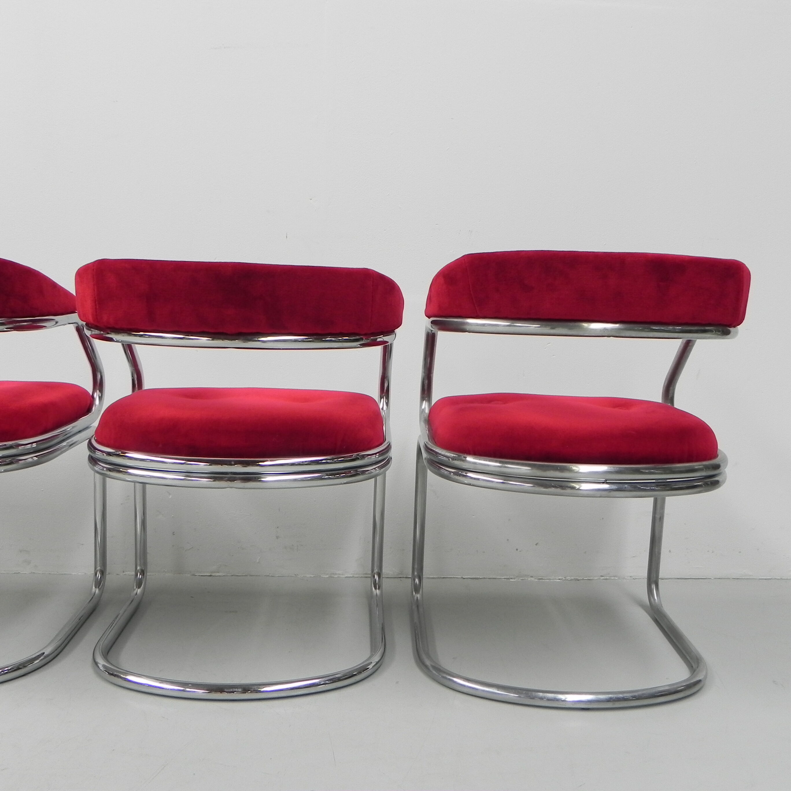 Set of 4 dining table chairs