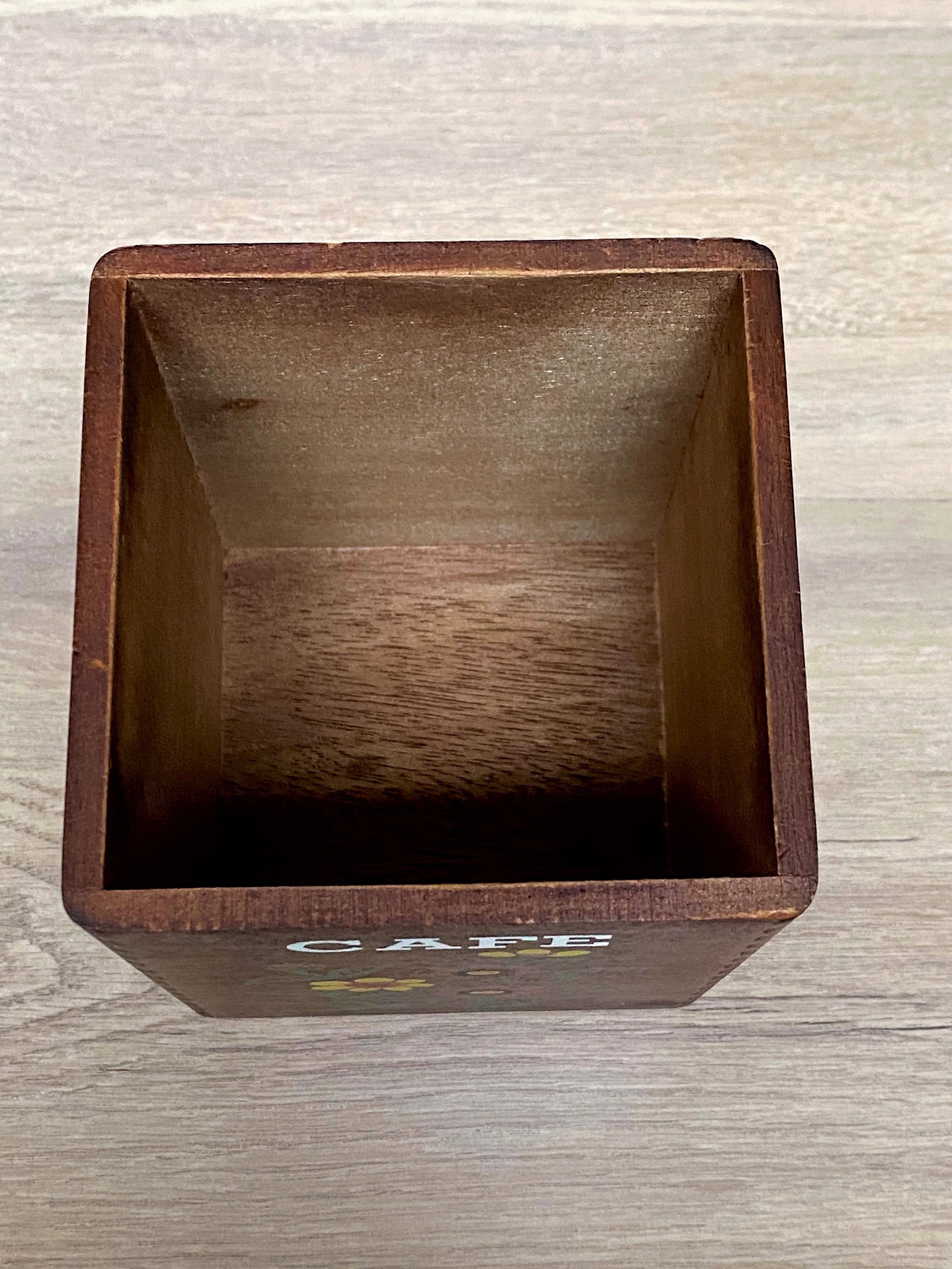 Série de 4 pots à épices en bois