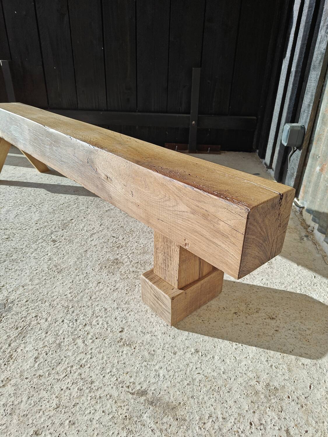 Artisanal oak beam entrance bench