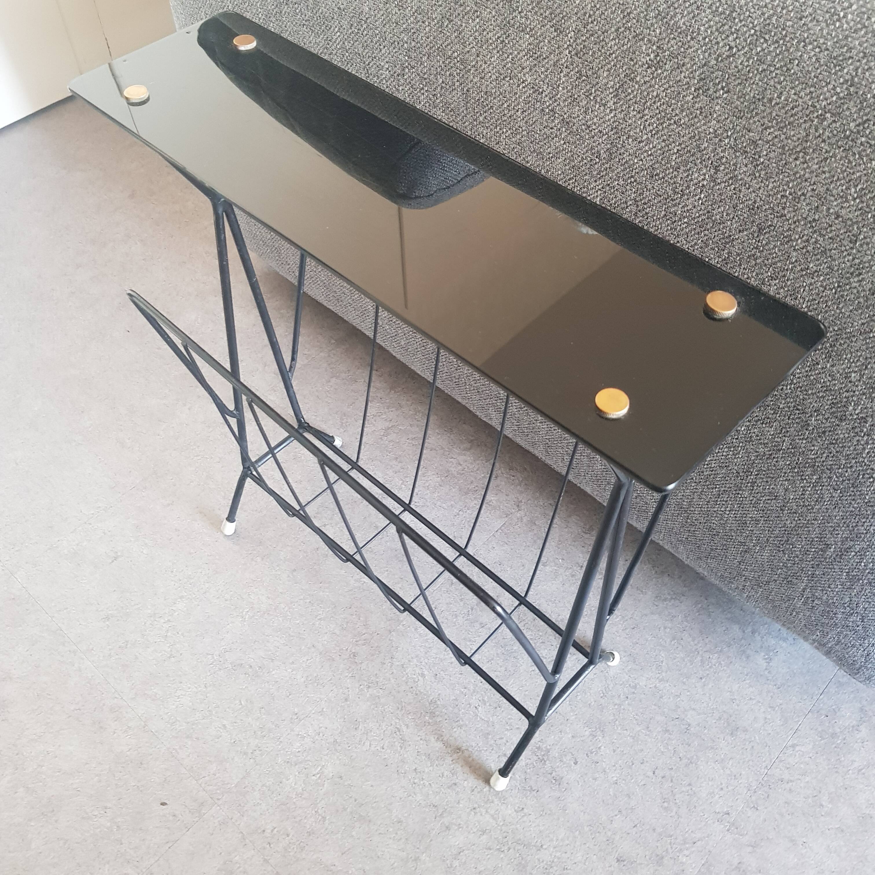 Magazines holder in metal / bakelite