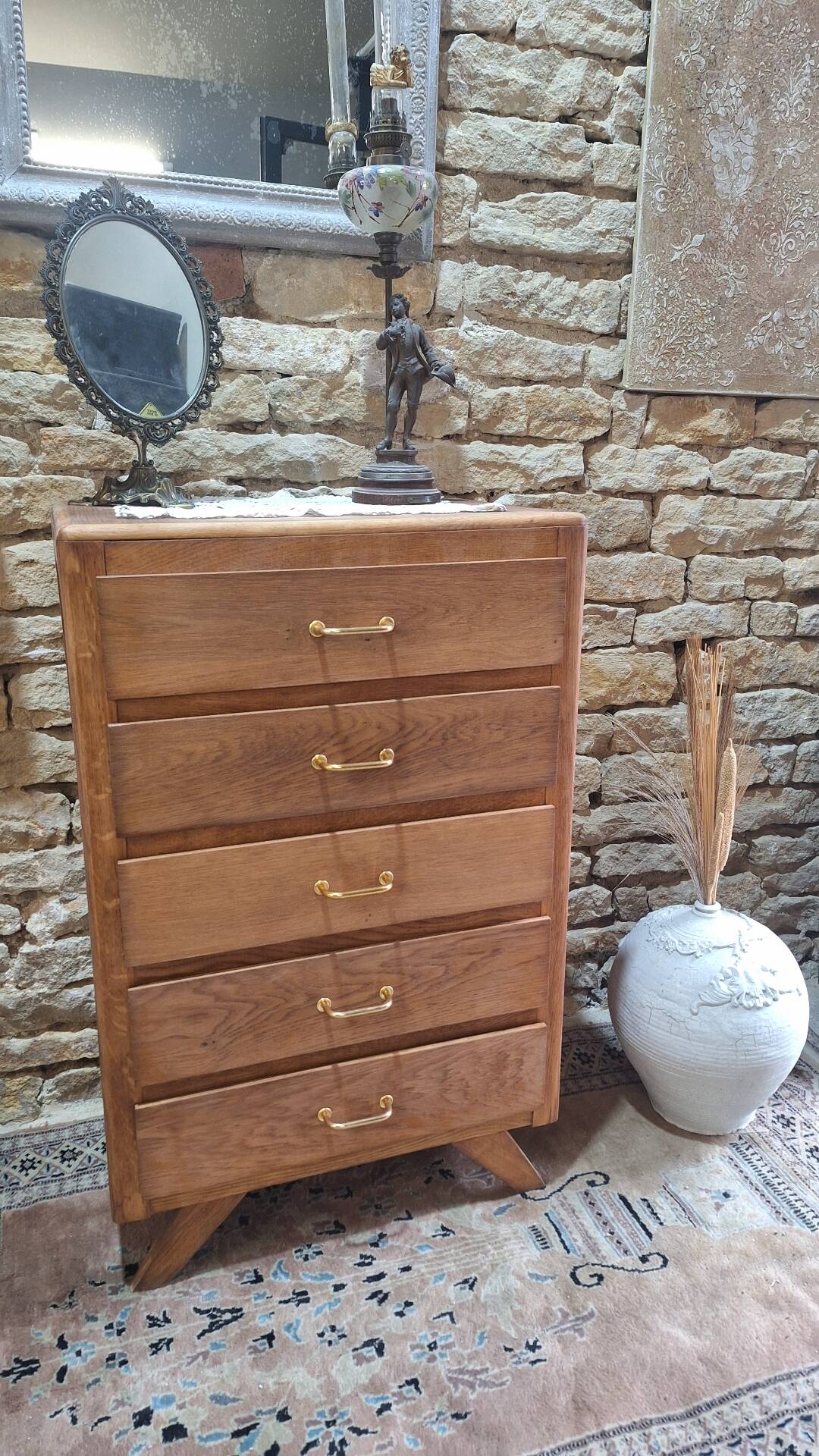 Vintage chest of drawers