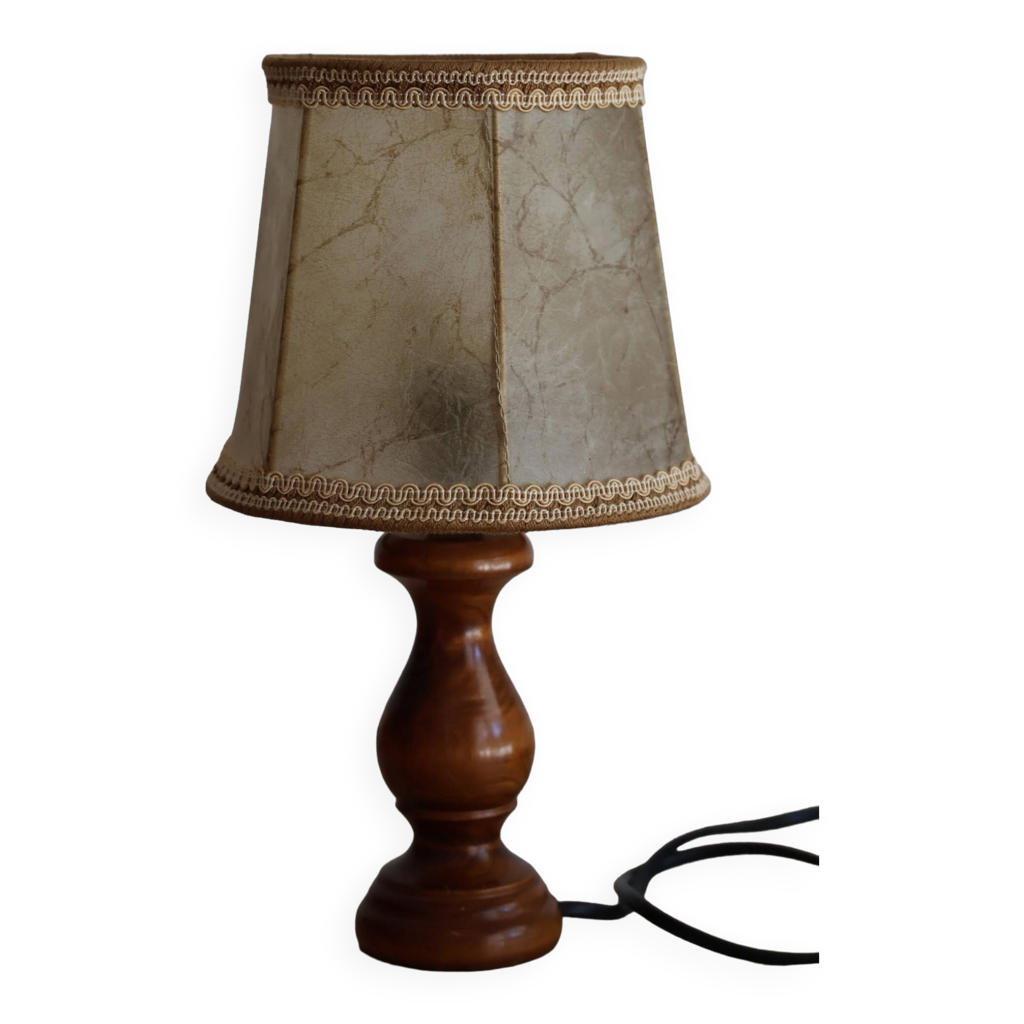 Lampe De Chevet Vintage – Pied En Bois, Abat-jour En Peau, Occasion