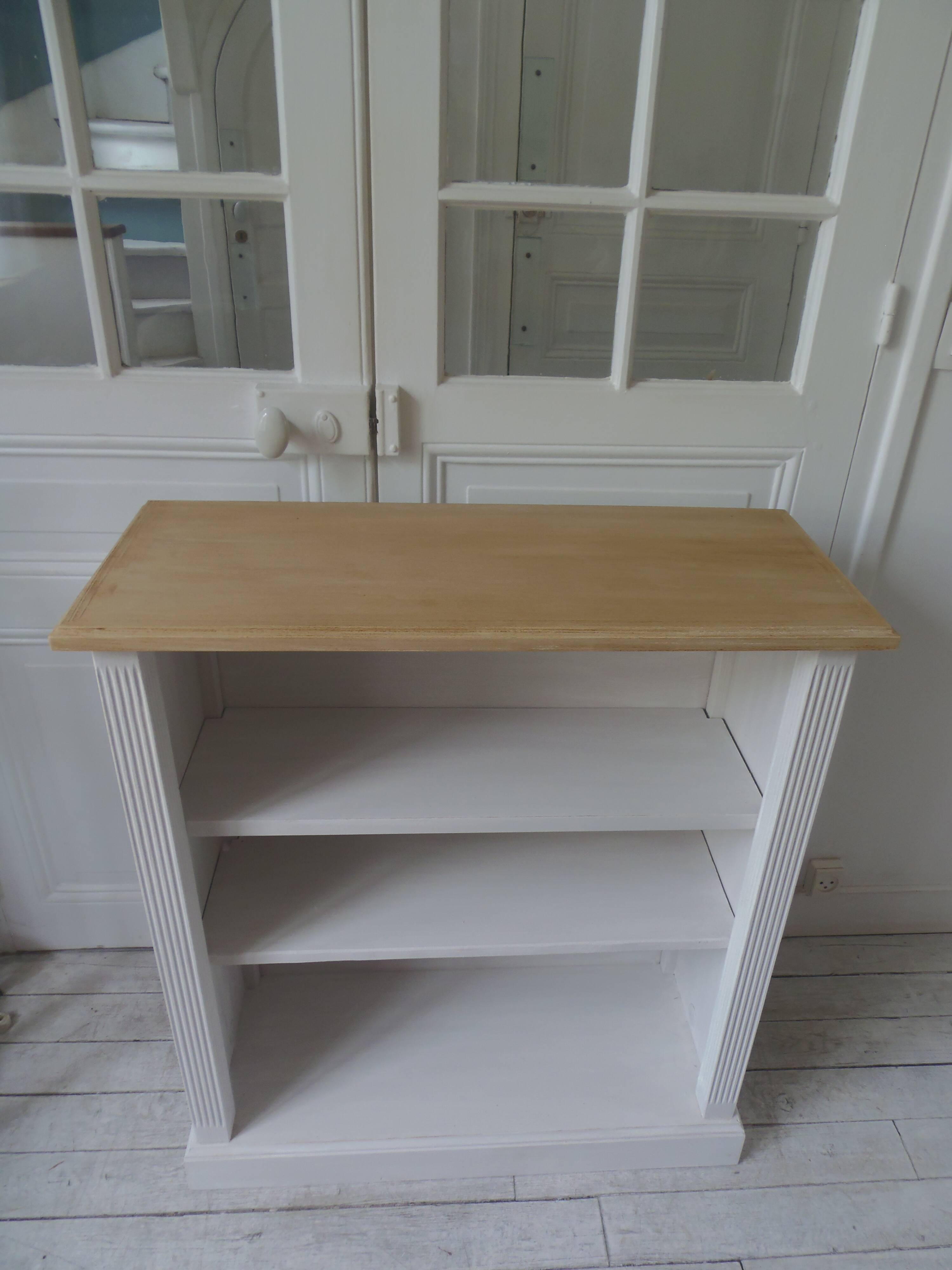 Re-enchanted bookcase in pearl gray, light oak waxed top.