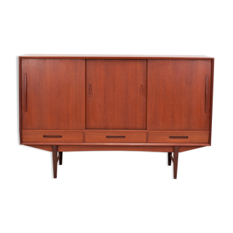 High teak row