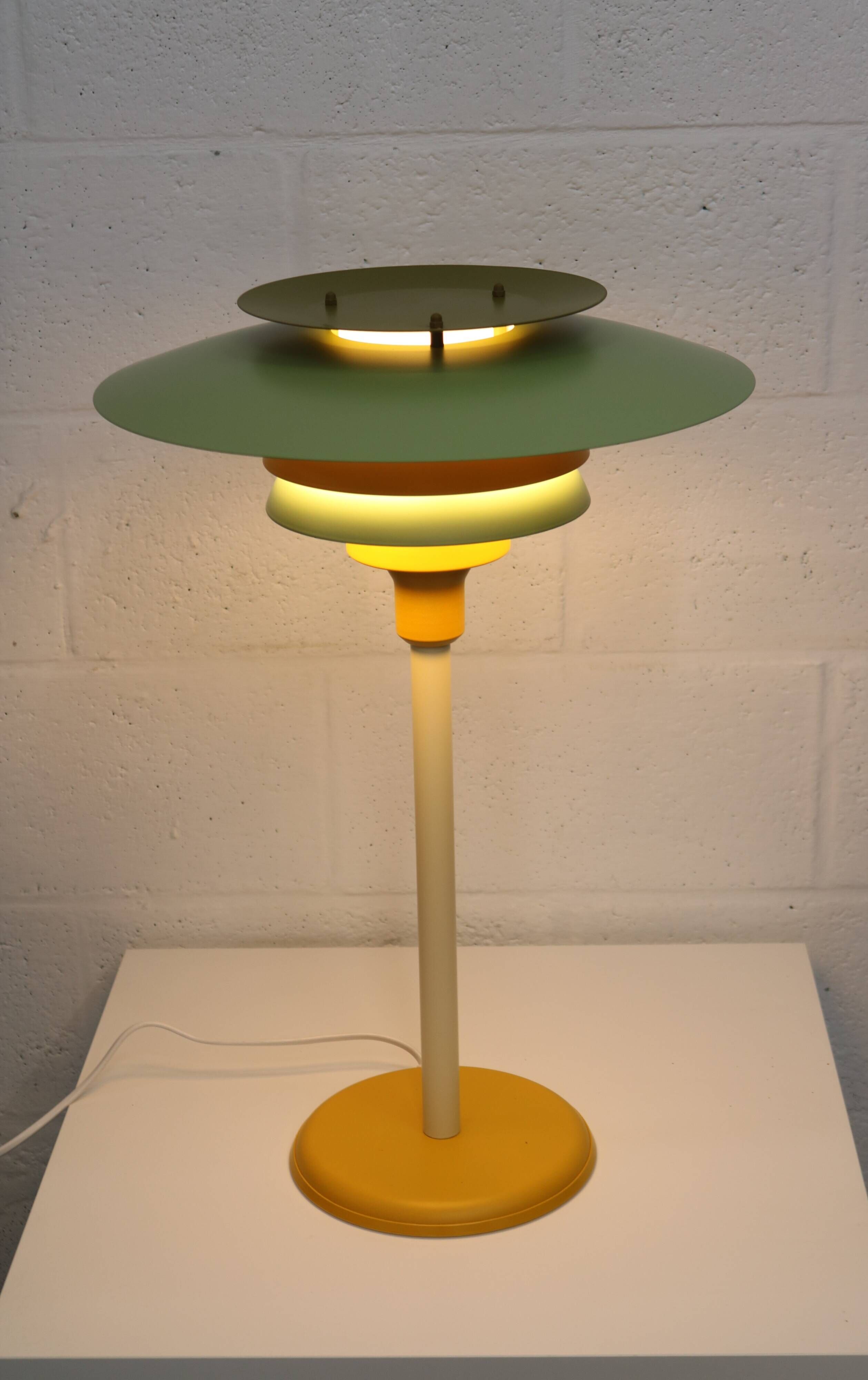 Lampe de bureau danoise verte et jaune par Lyskaer - Modèle 2252