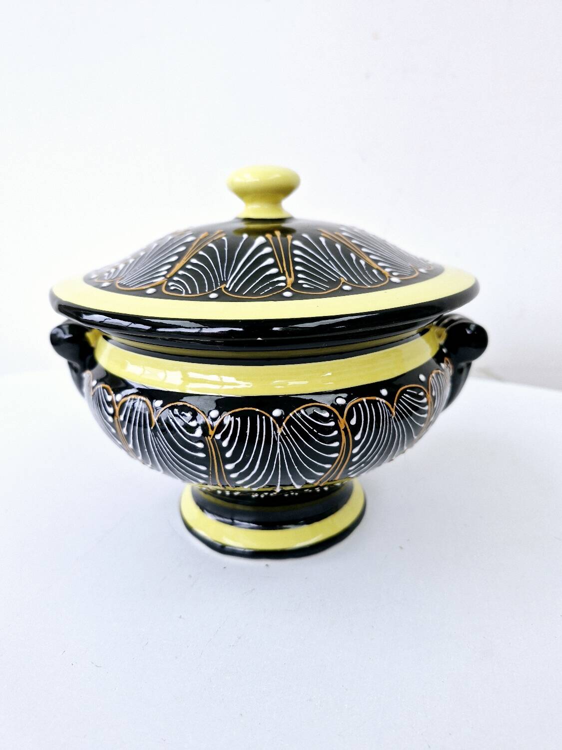 Large Breton Bowl HB Quimper Beaded Black And Yellow Earthenware Lid Handle