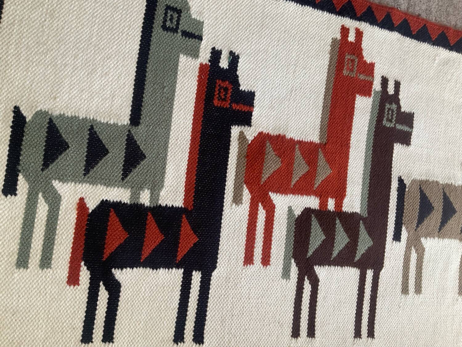 Vintage woven wool Kilim rug