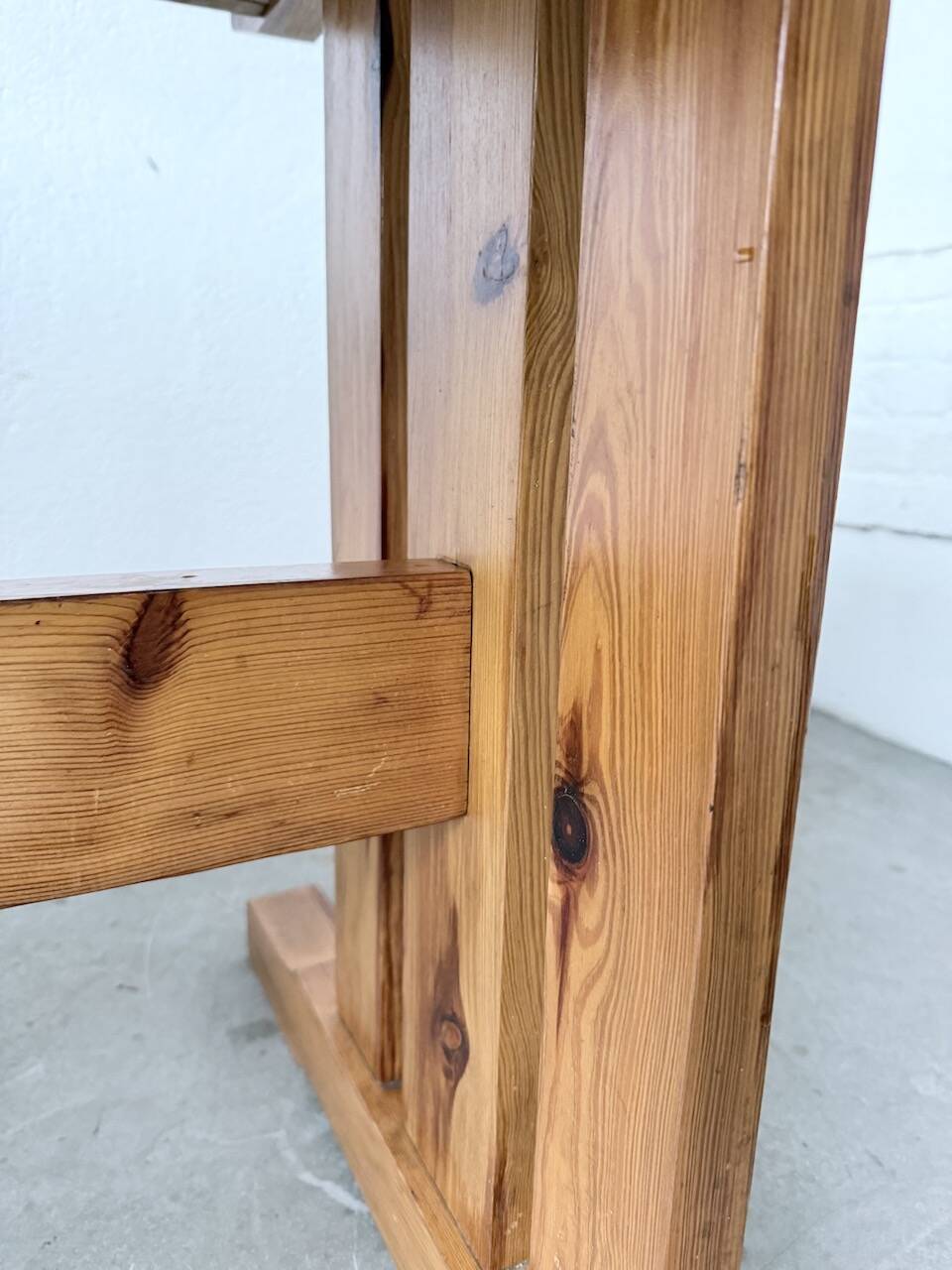 Mountain furniture table made of solid pine