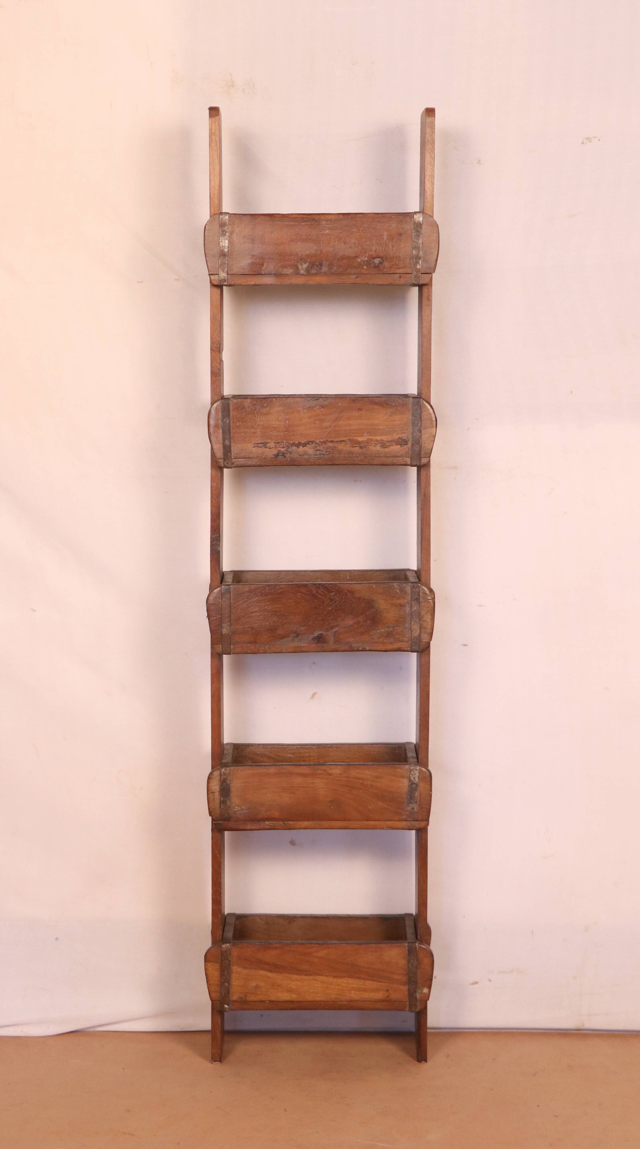 Shelf 5 levels in Burmese teak