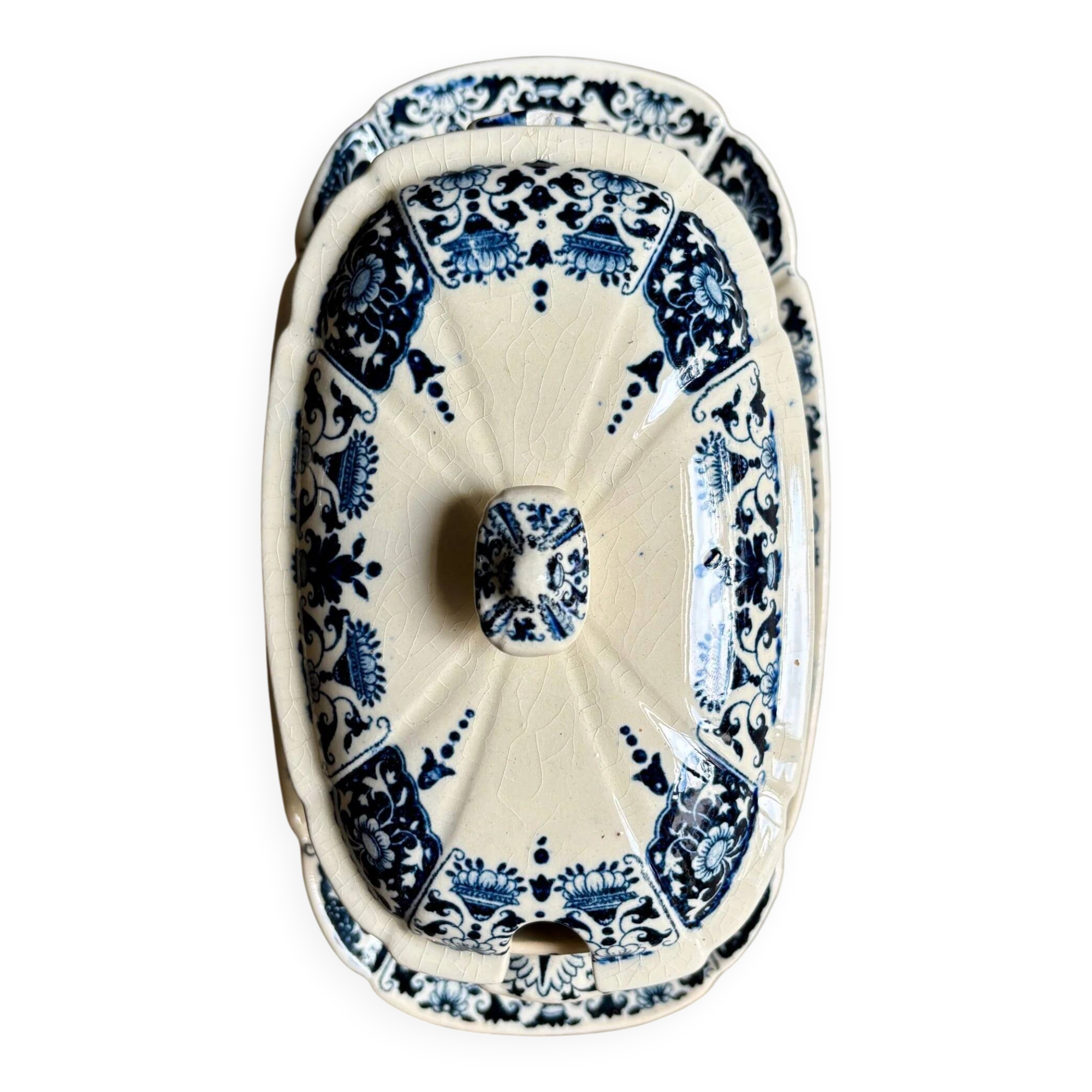 Sauceboat with lid Gien in blue ironstone, "Blue Ibis" service