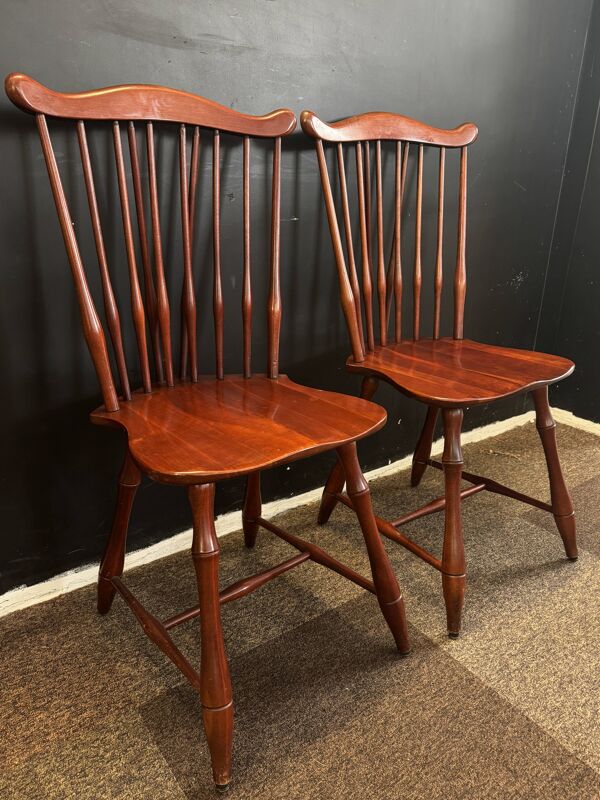 Paire de chaises Windsor à fuseaux