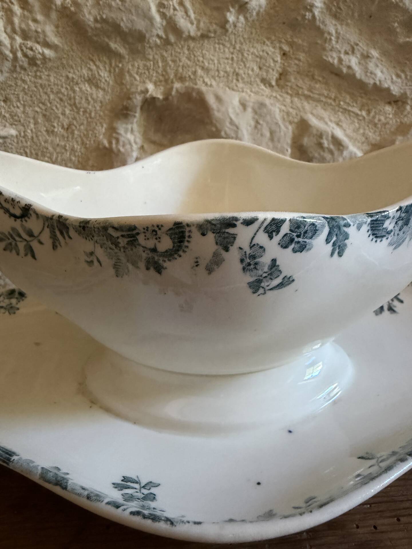 Longwy sauce boat model Hanoi in earthenware