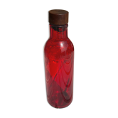 Bouteille en verre rouge