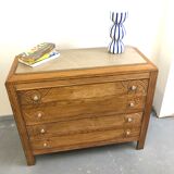Oak chest of drawers