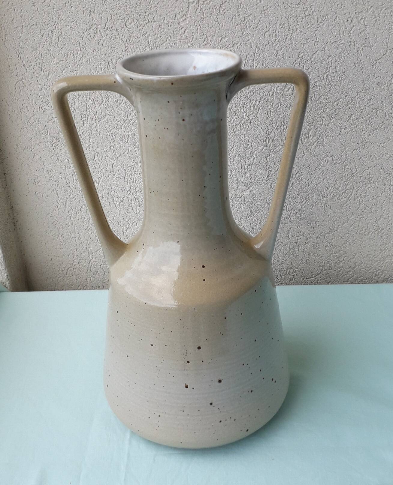 Ceramic vase